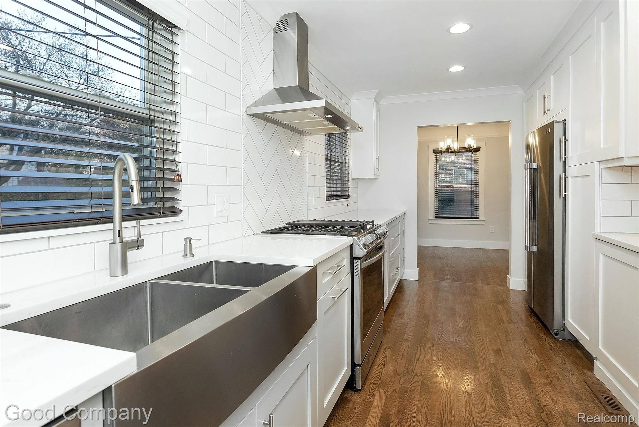 Royal Oak, MI 48067,1526 Crooks RD