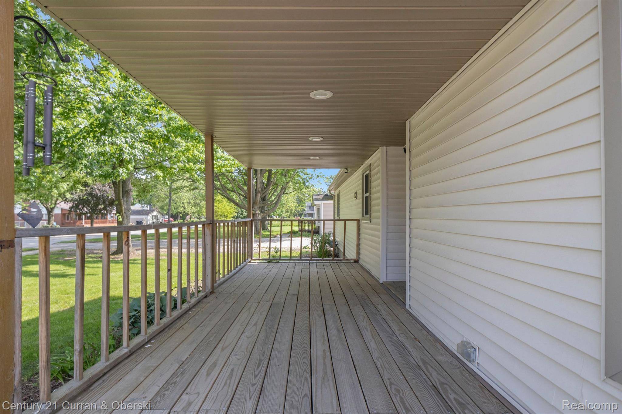 Woodhaven, MI 48183,22120 MONTEREY DR