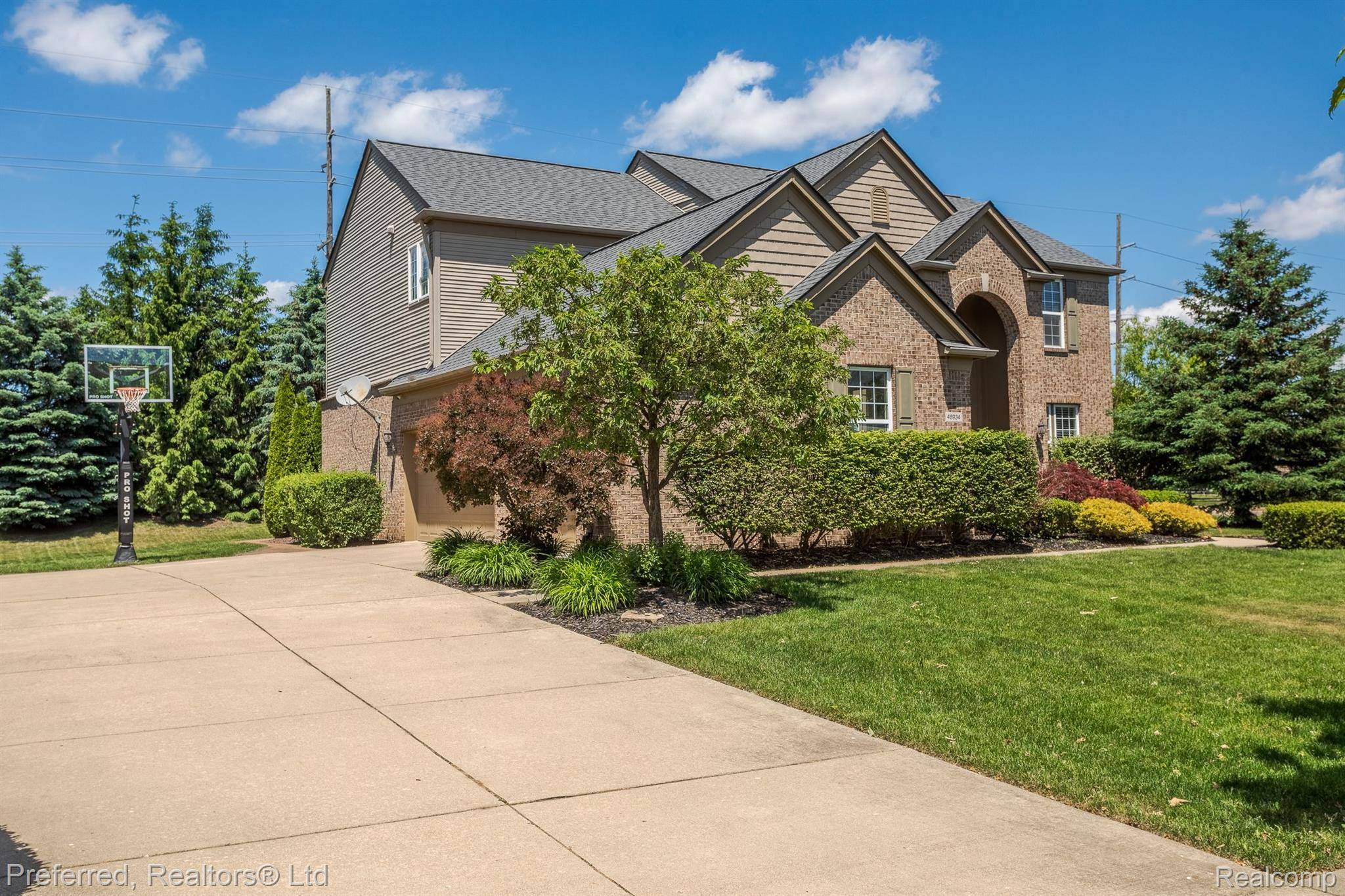 Northville, MI 48168,48934 Freestone DR
