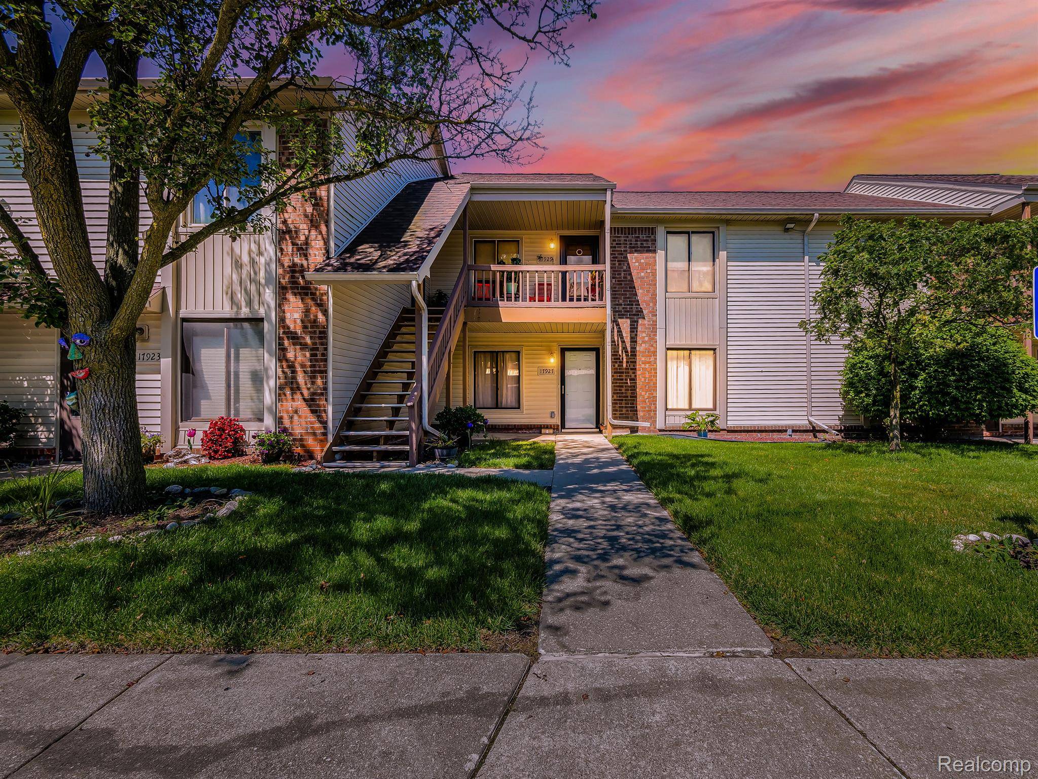 Roseville, MI 48066,17927 PHYLLIS ST