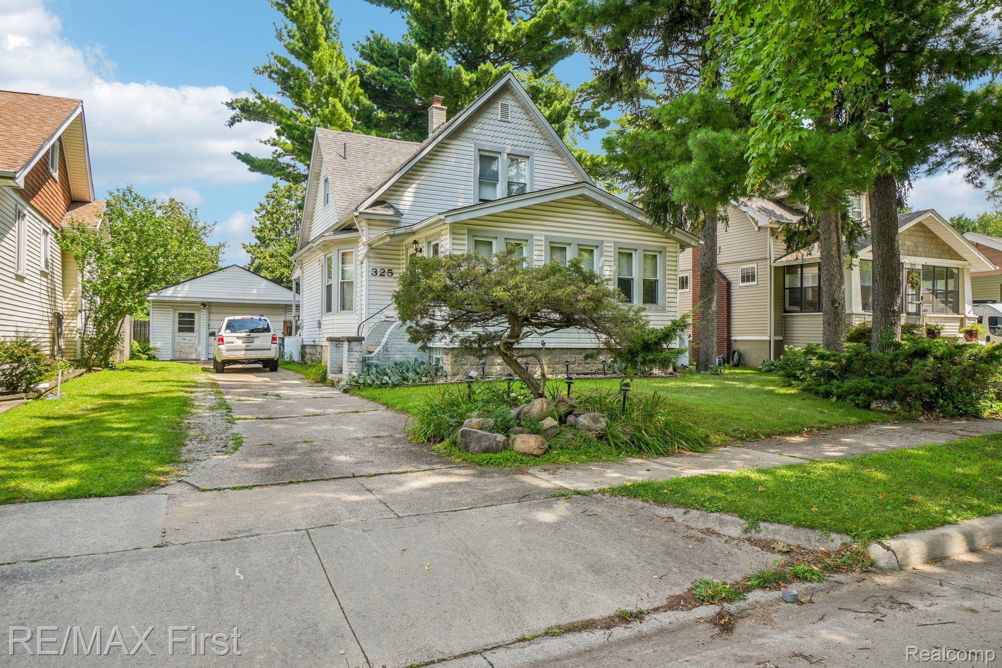 Royal Oak, MI 48067,325 California AVE