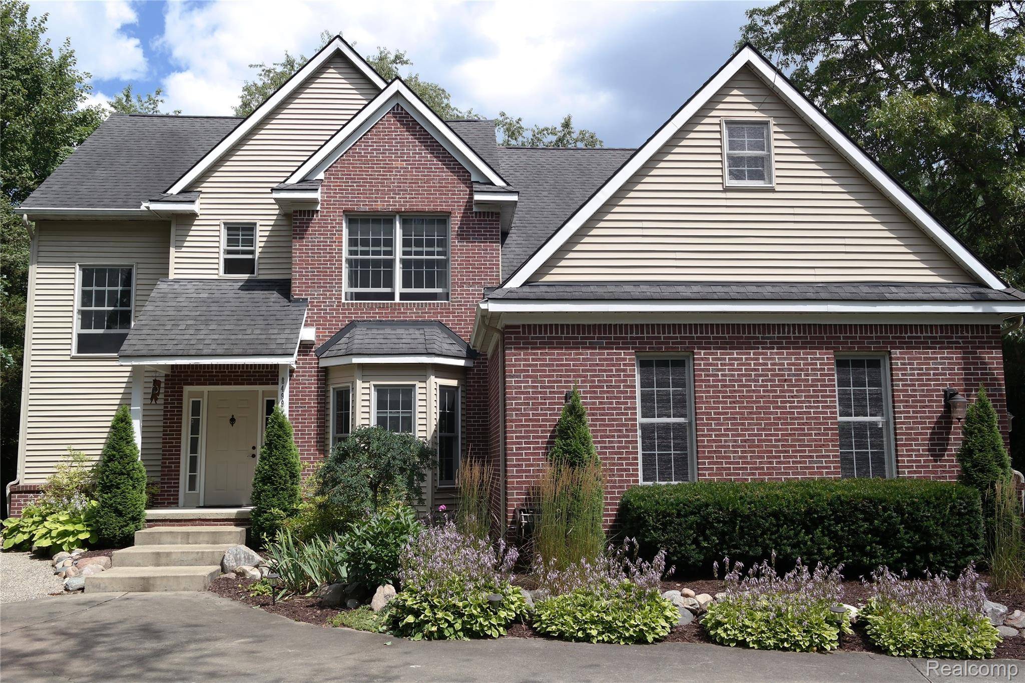 Brighton, MI 48116,8499 Bishop RD