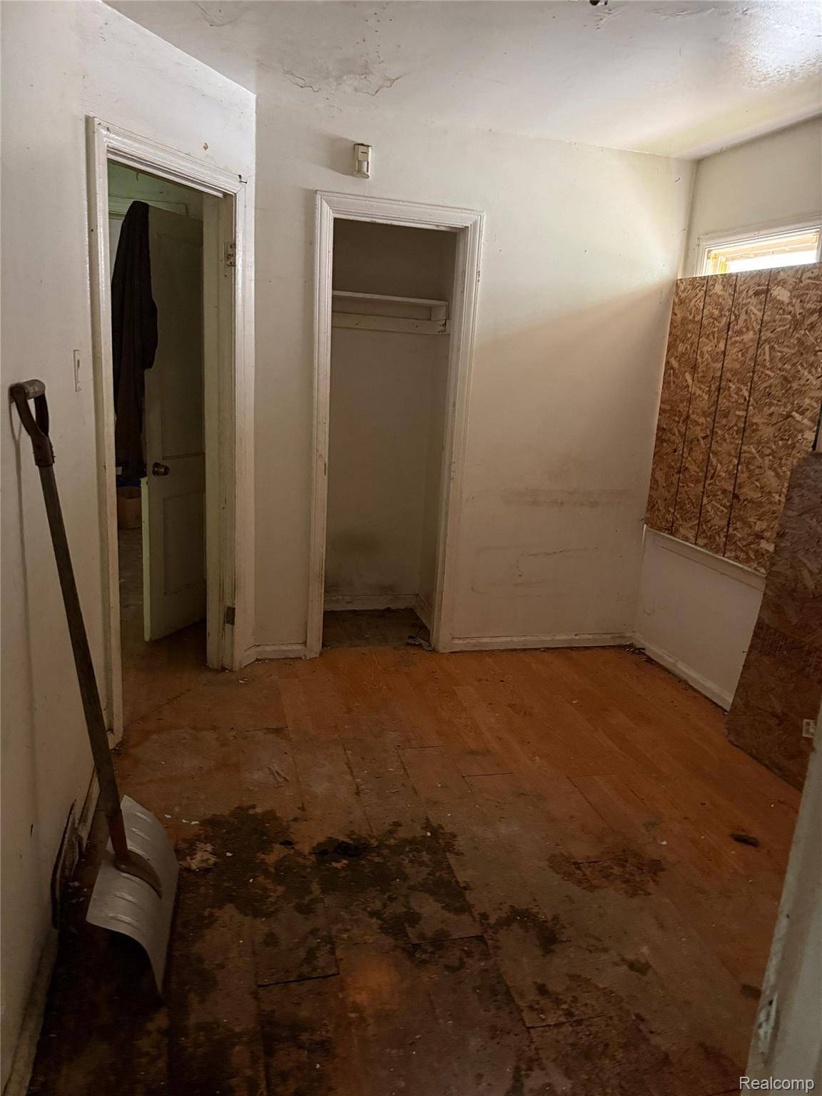 Detroit, MI 48205,19960 Bradford ST