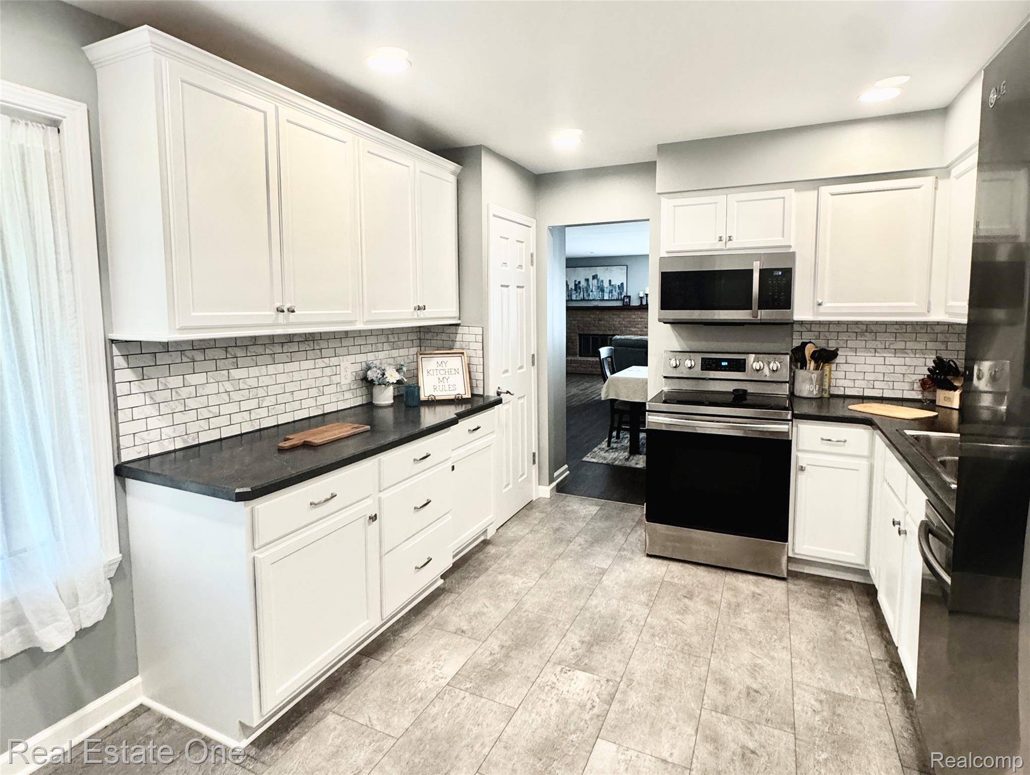 Rochester Hills, MI 48307,510 Tennyson