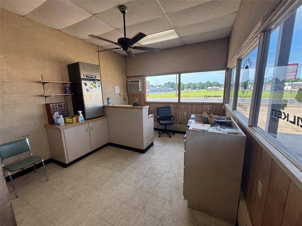 Springhill, LA 71075,413 S Main Street