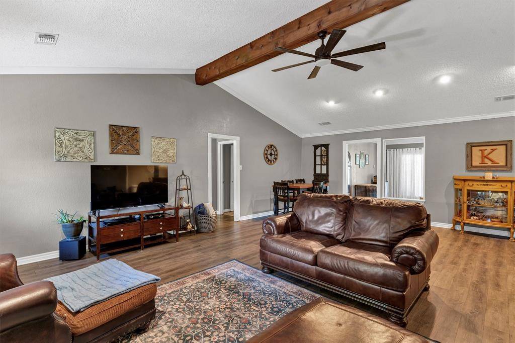 De Cordova, TX 76049,4900 Del Rio Court