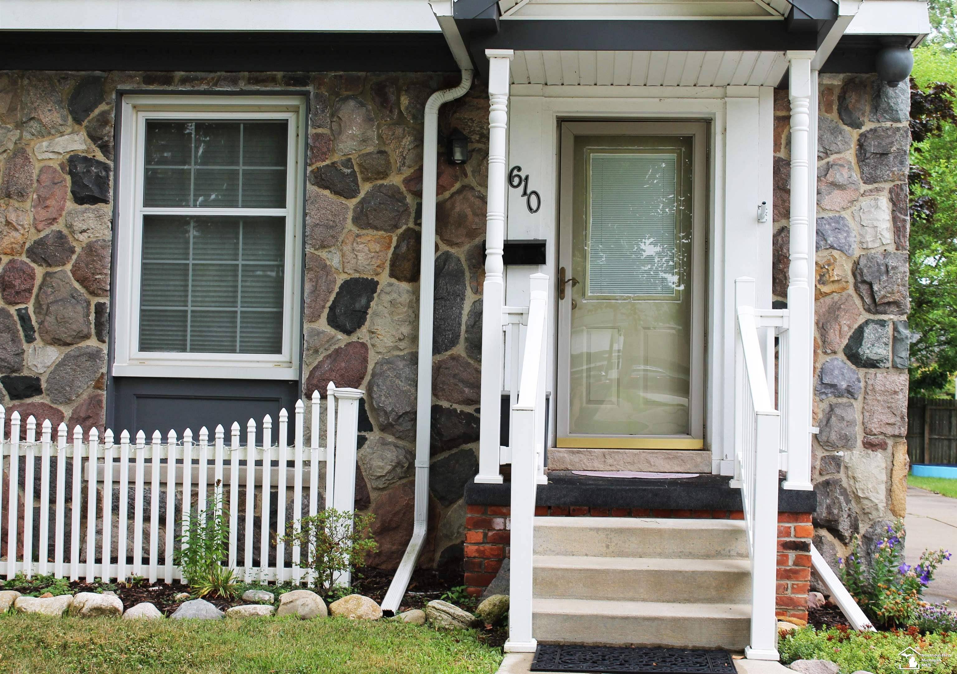 Monroe, MI 48162,610 Borgess AVE