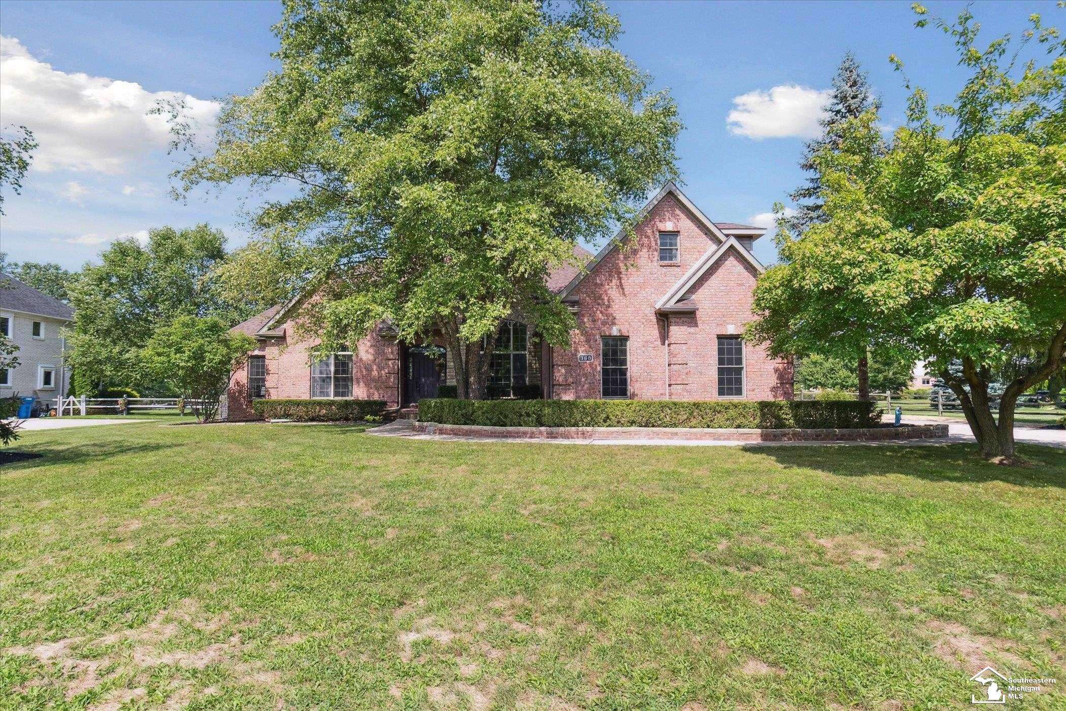 Monroe, MI 48162,385 Golfview WAY