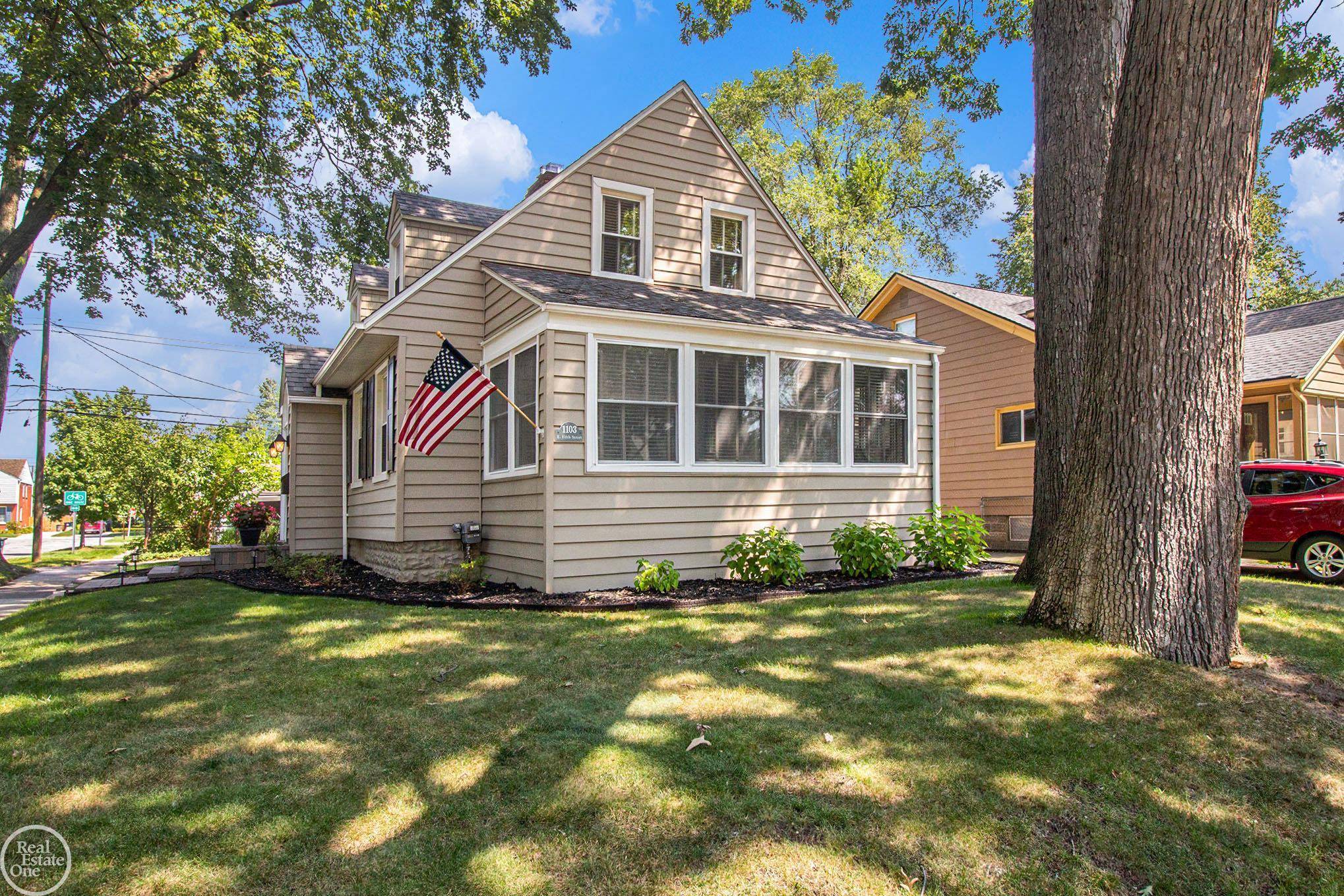 Royal Oak, MI 48067,1103 E 5th ST