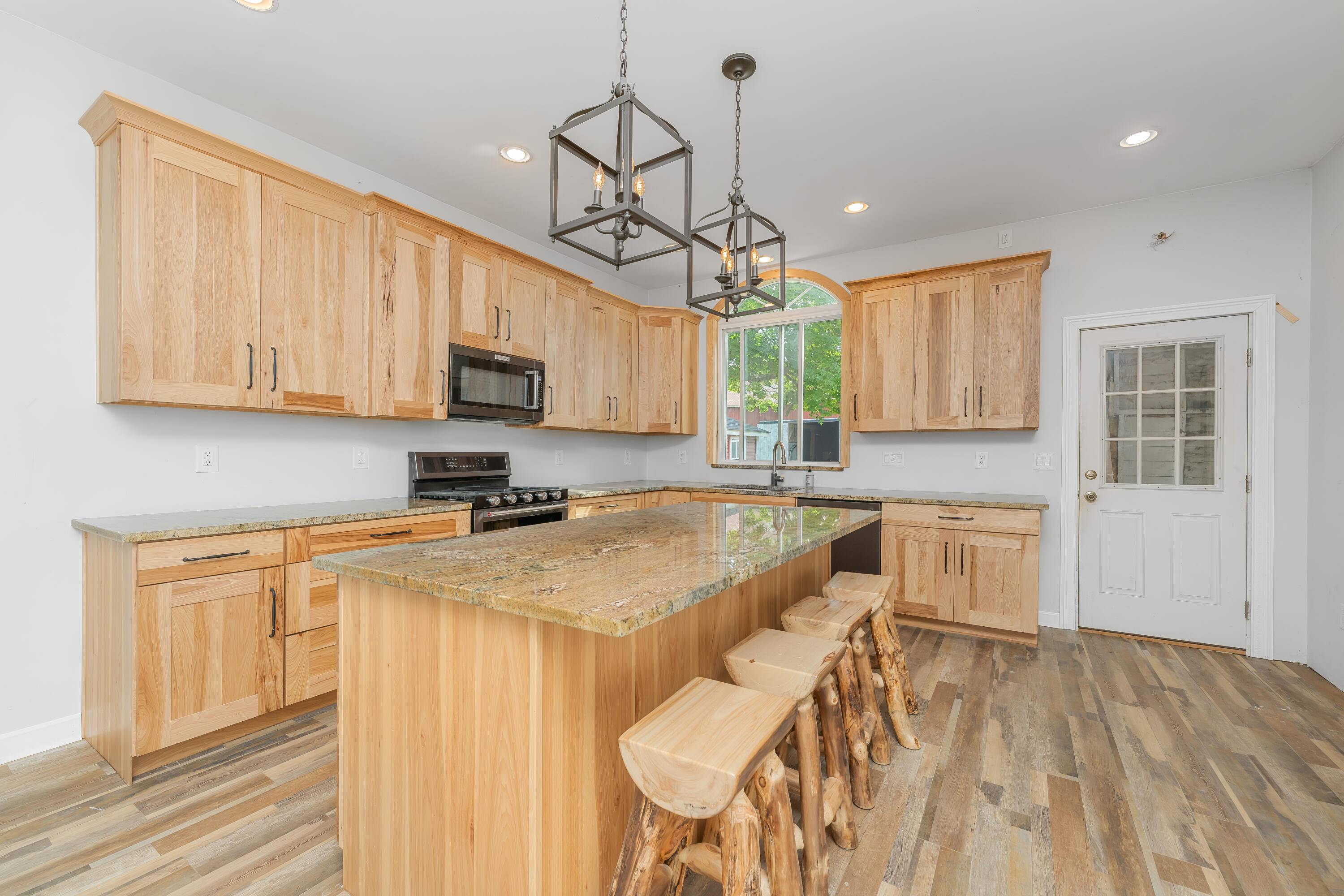 Bloomingdale, MI 49026,87 44th ST