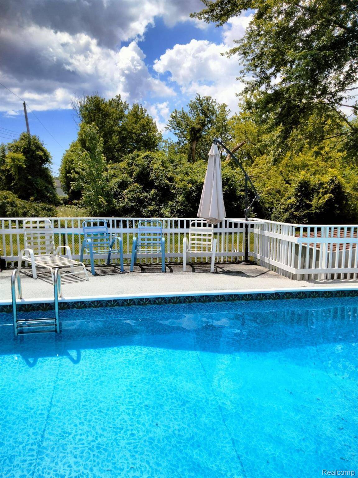 Woodhaven, MI 48183,22640 MONTEREY DR