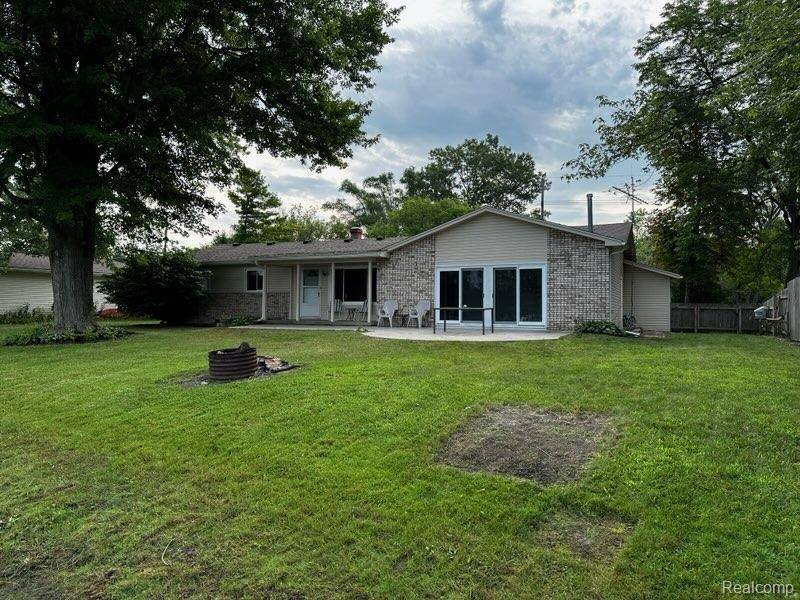 Pinckney, MI 48169,9818 KRESS RD