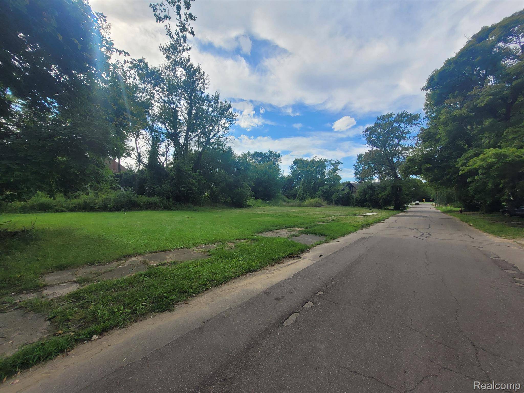 Detroit, MI 48214,3443 BEALS ST