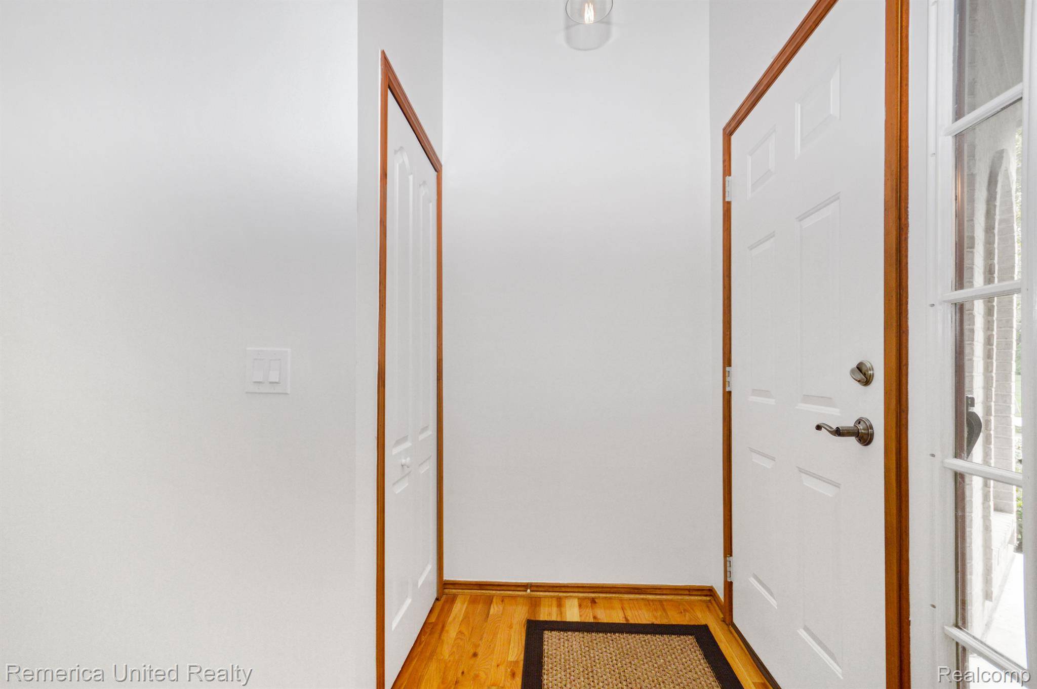 Wixom, MI 48393,2781 HONEY SUCKLE CT