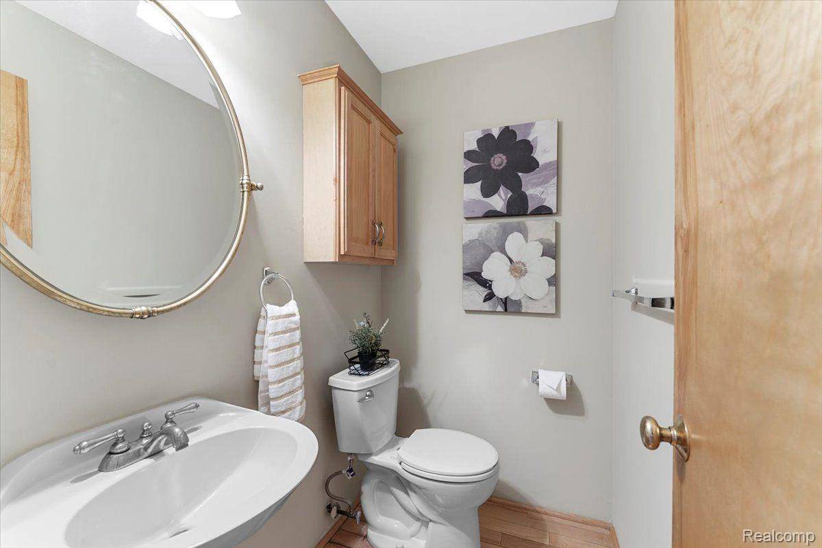 Woodhaven, MI 48183,24449 Heritage DR