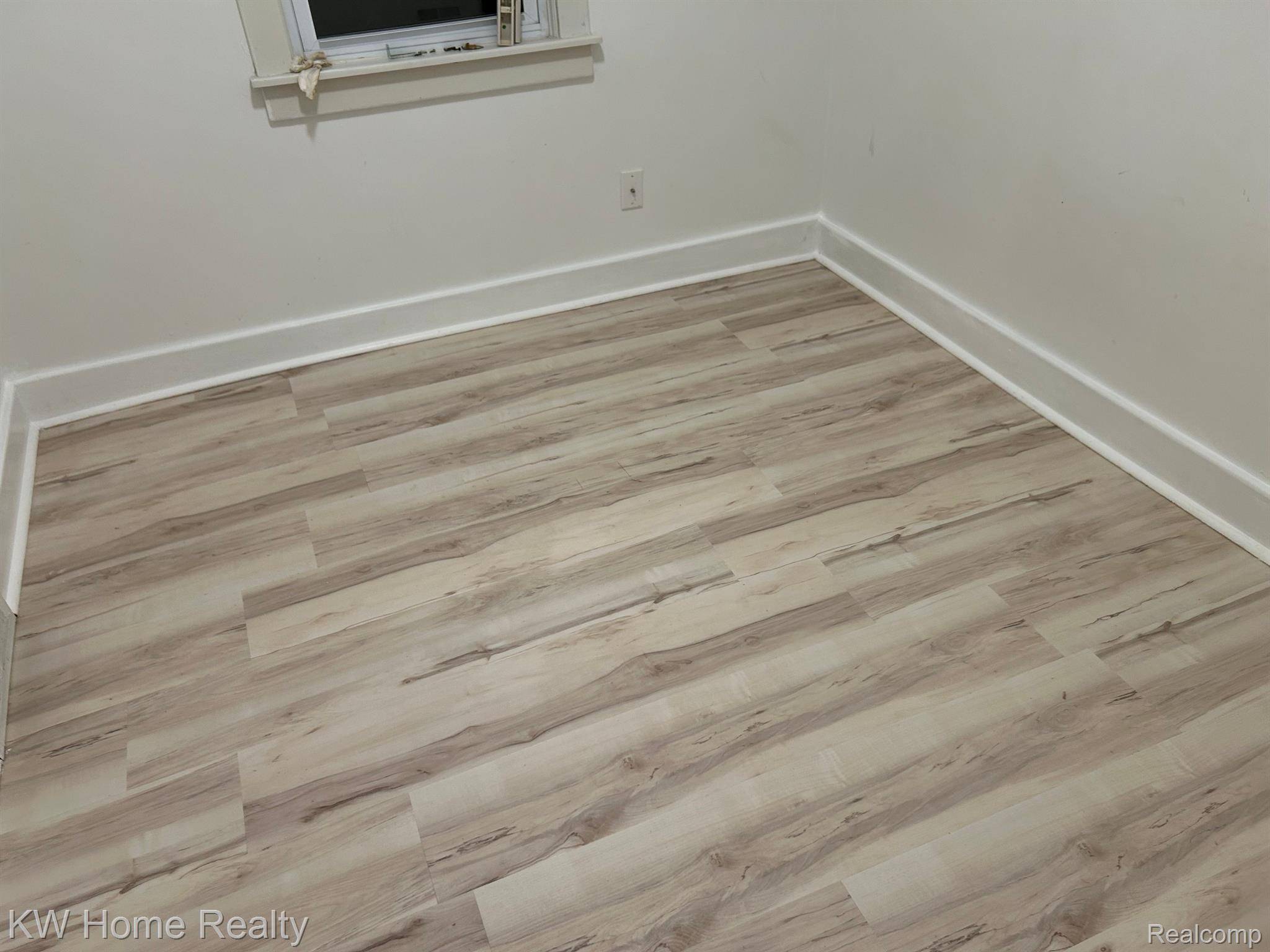 Royal Oak, MI 48073,3350 ELLWOOD AVE