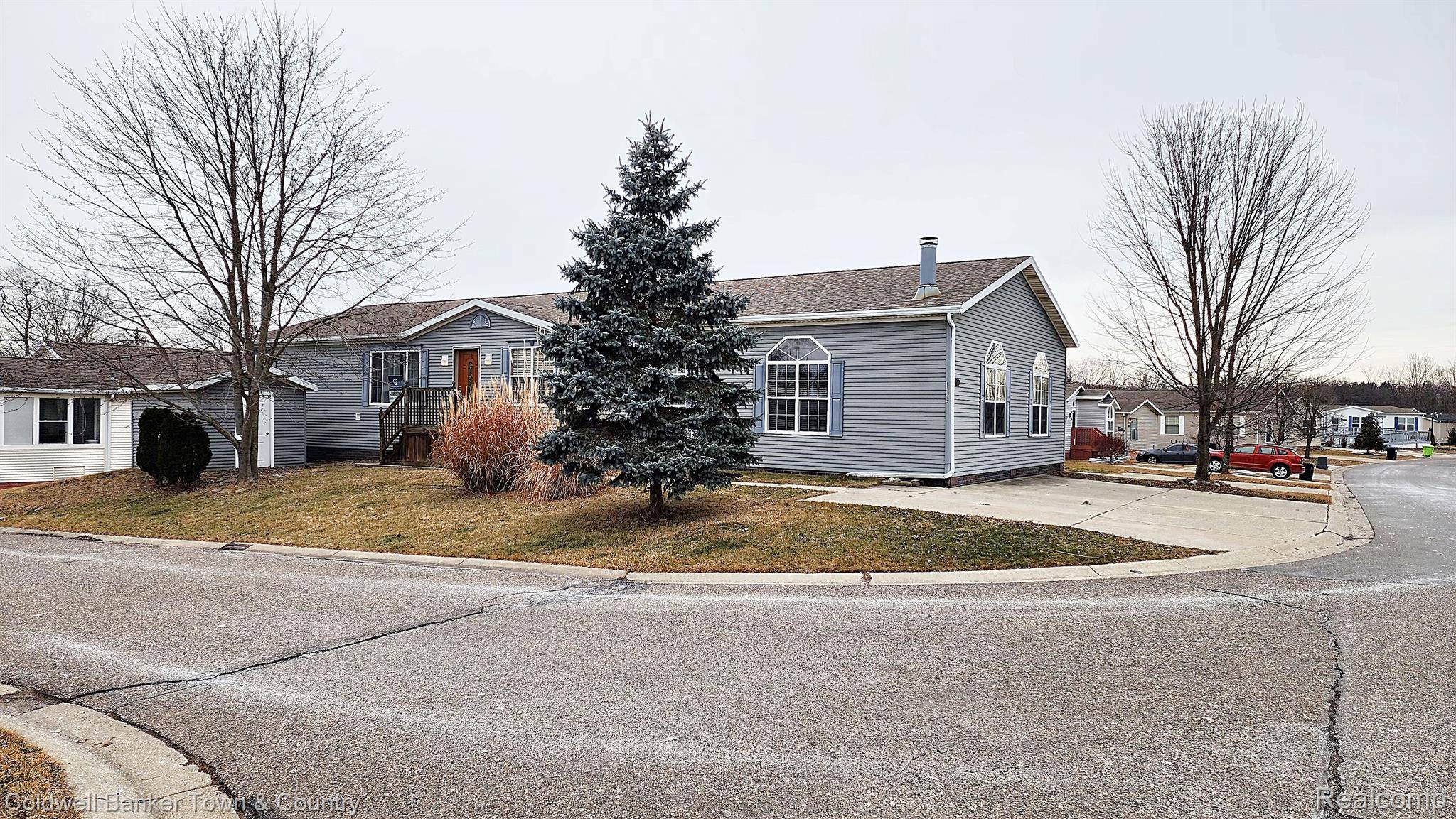 South Lyon, MI 48178,11105 WOOD RUN CIR