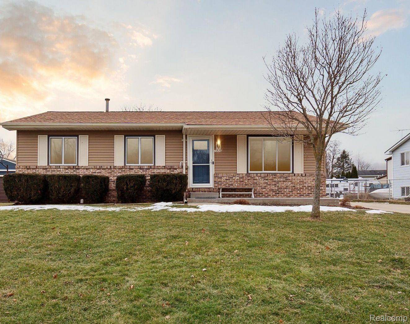 Wixom, MI 48393,2849 Apache TRL