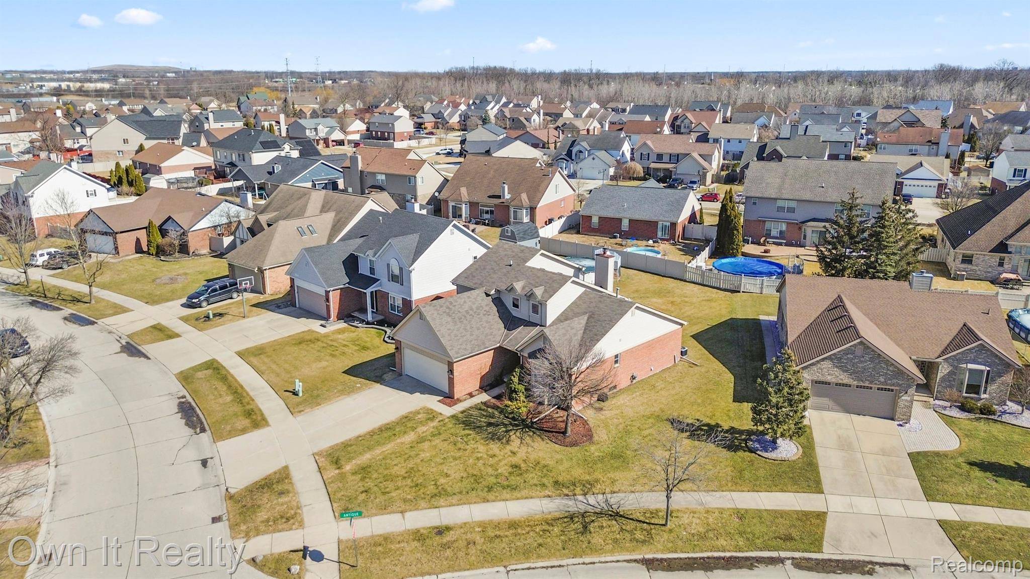 Woodhaven, MI 48183,26799 ANTIQUE RD