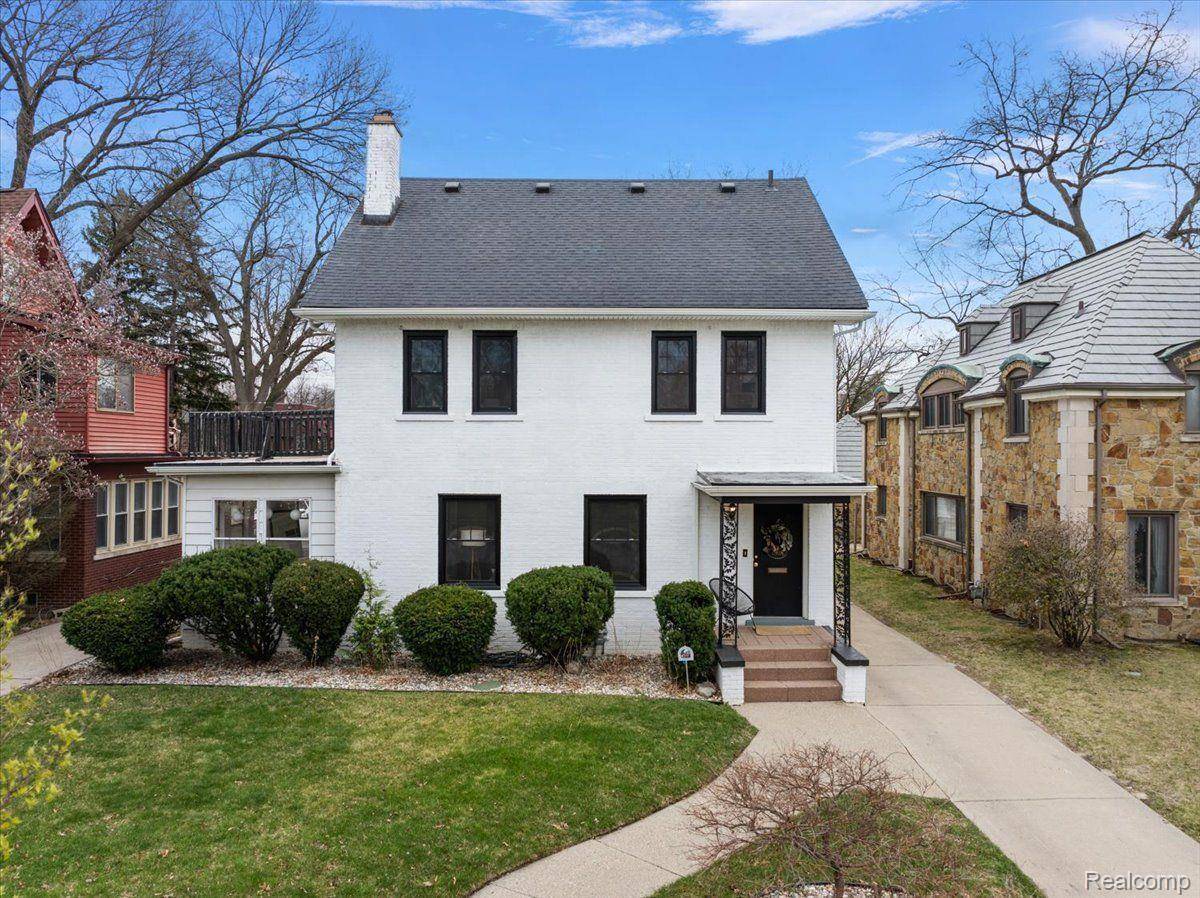 Detroit, MI 48221,18614 Birchcrest DR