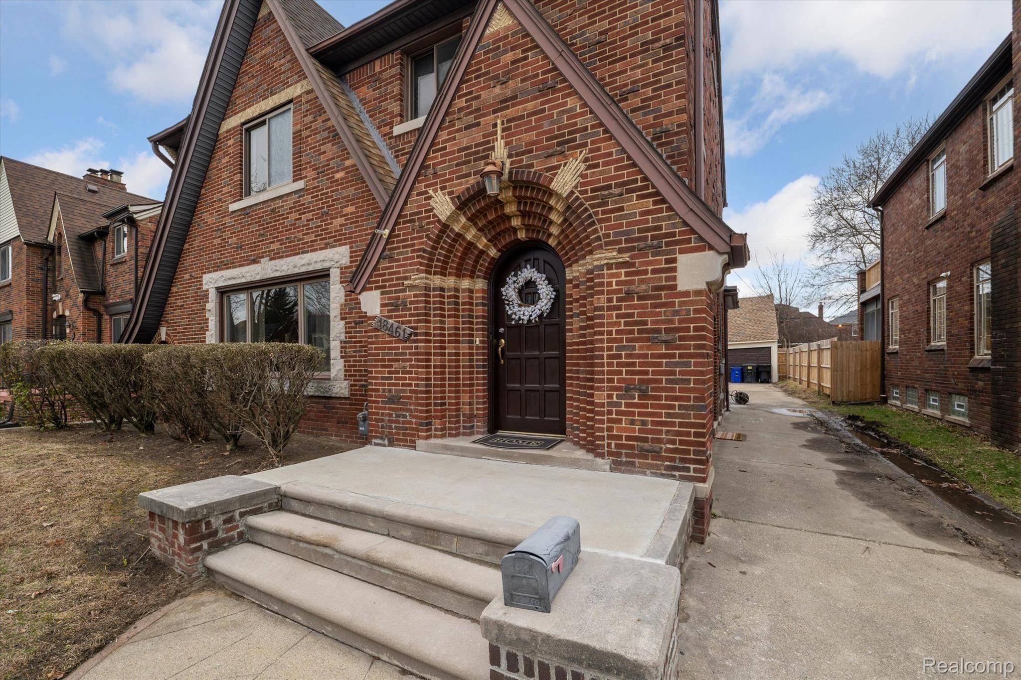 Detroit, MI 48221,18461 FAIRFIELD ST