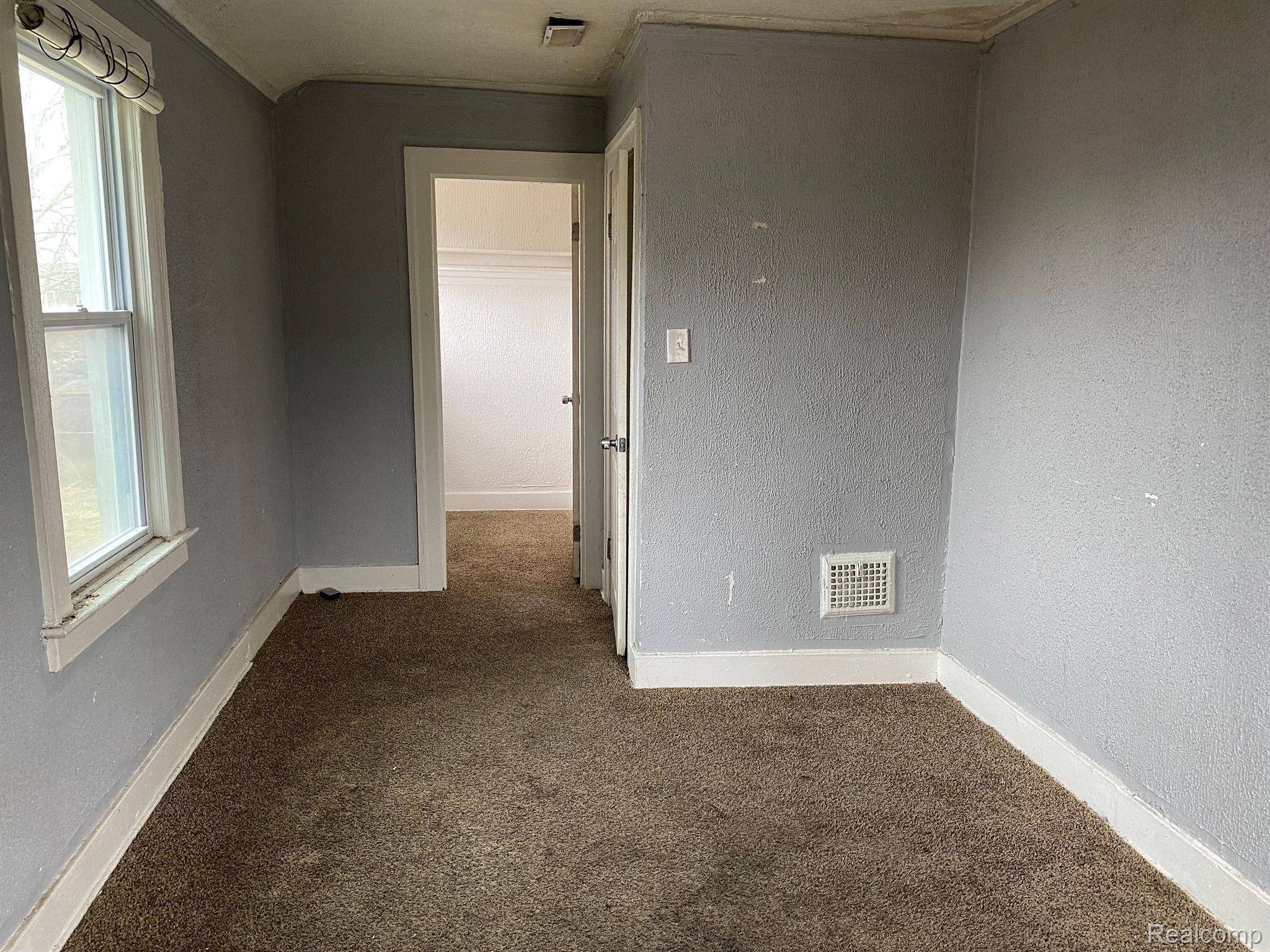 Detroit, MI 48204,8248 ROSELAWN ST