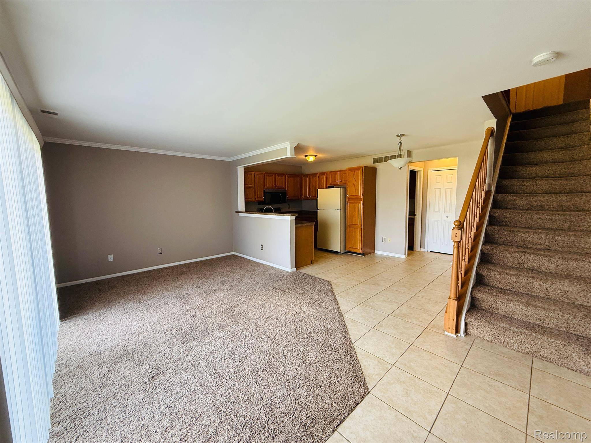 Clinton Township, MI 48036,38597 WELLINGTON DR