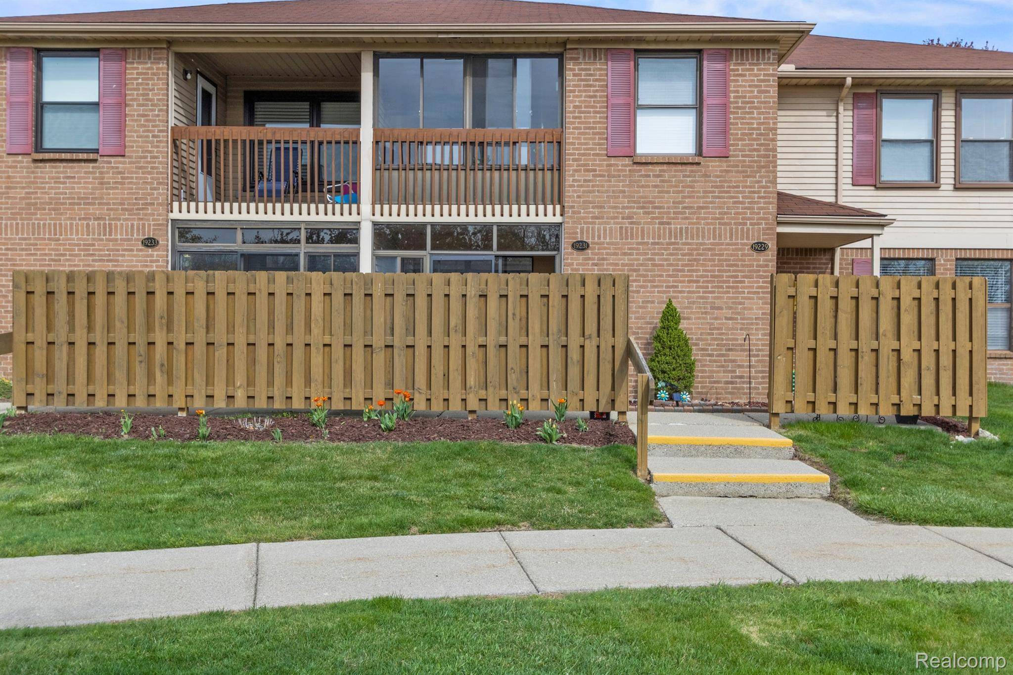 Northville, MI 48167,19231 SURREY LN #35