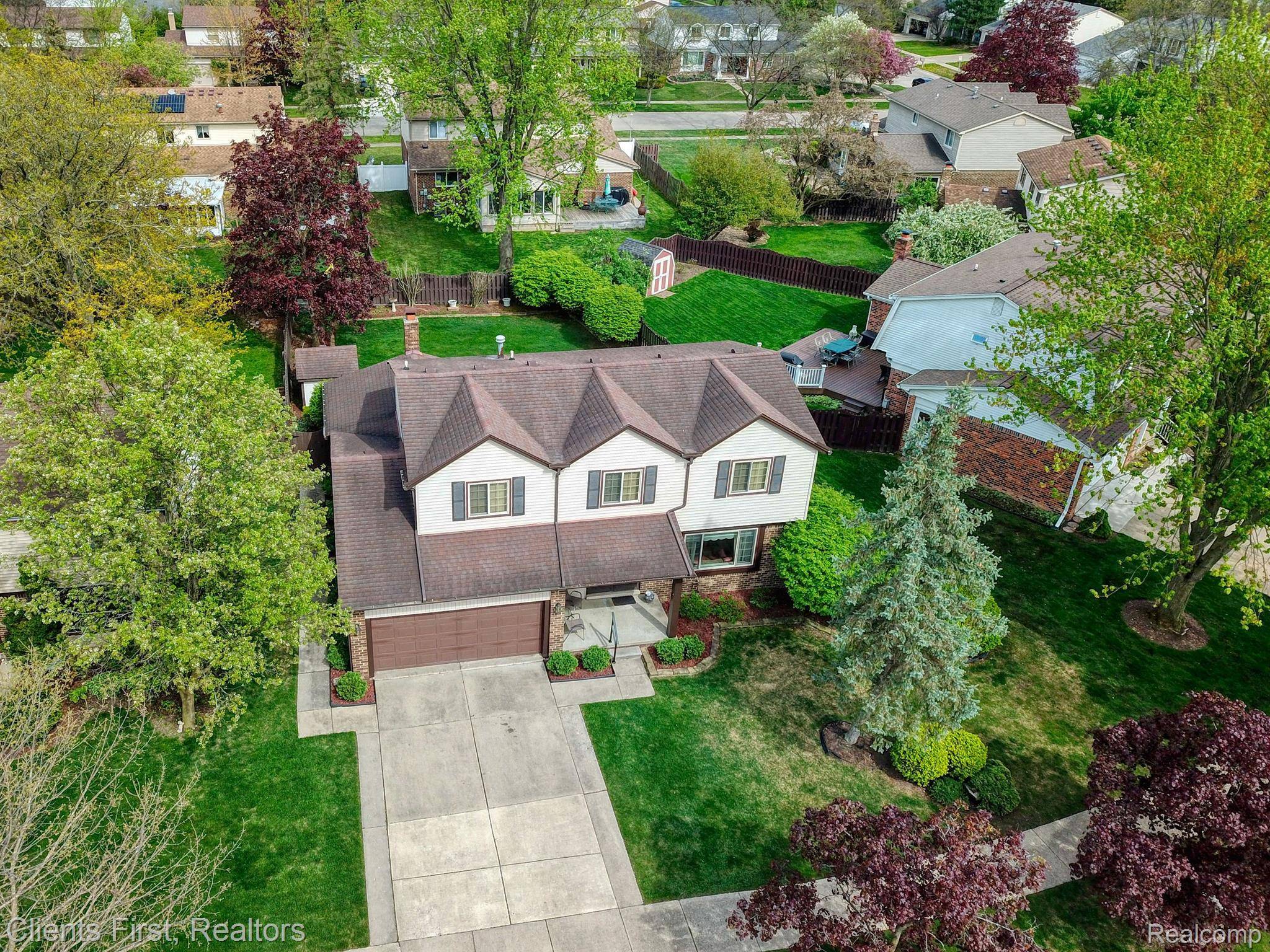 Canton, MI 48188,1471 LEDGEWOOD DR