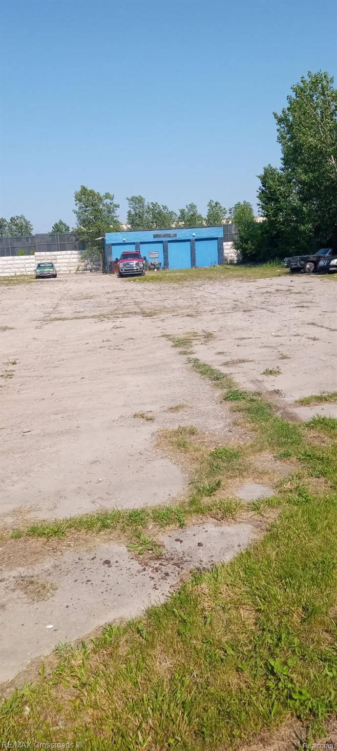 Detroit, MI 48204,9400 Roselawn ST