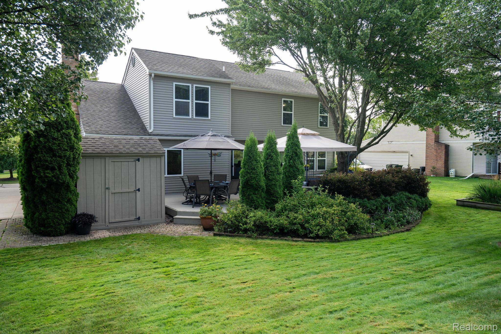 Rochester Hills, MI 48306,1613 Grandview DR