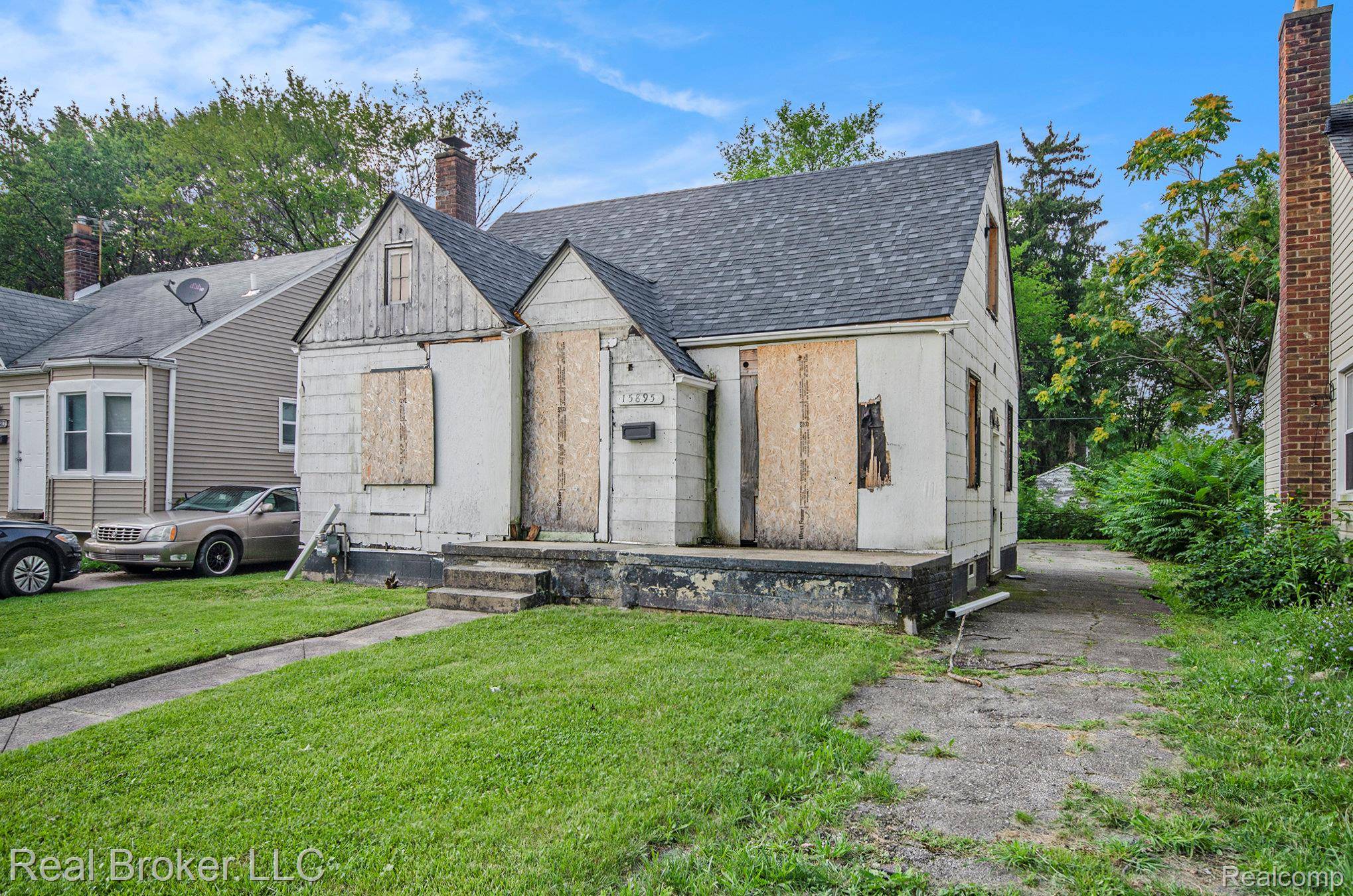 Detroit, MI 48205,15895 Coram ST