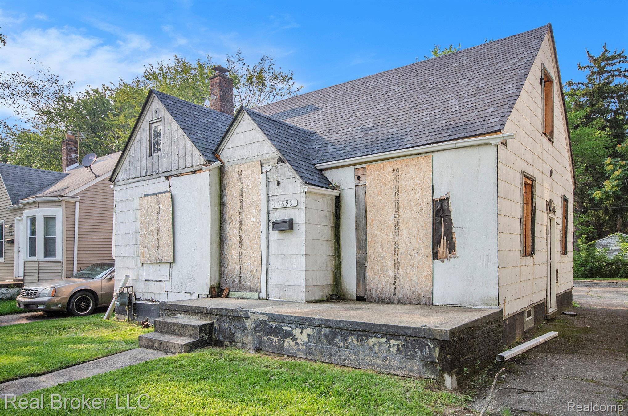 Detroit, MI 48205,15895 Coram ST