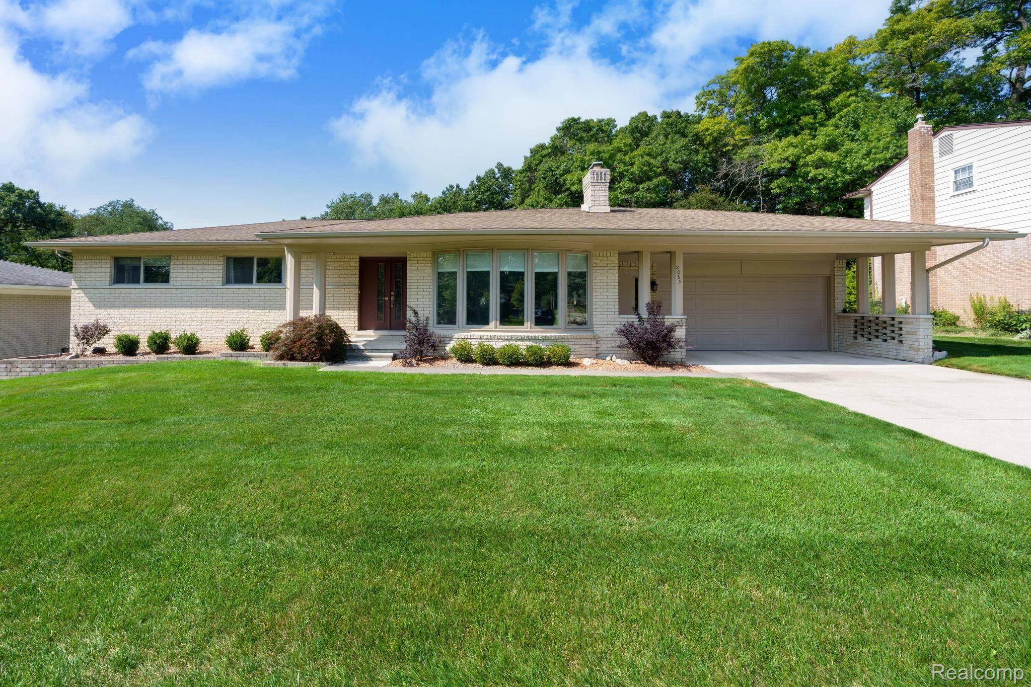 Rochester Hills, MI 48309,2063 Avoncrest DR