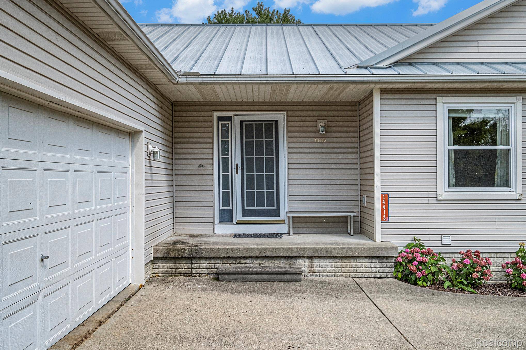 Linden, MI 48451,14413 Seymour RD