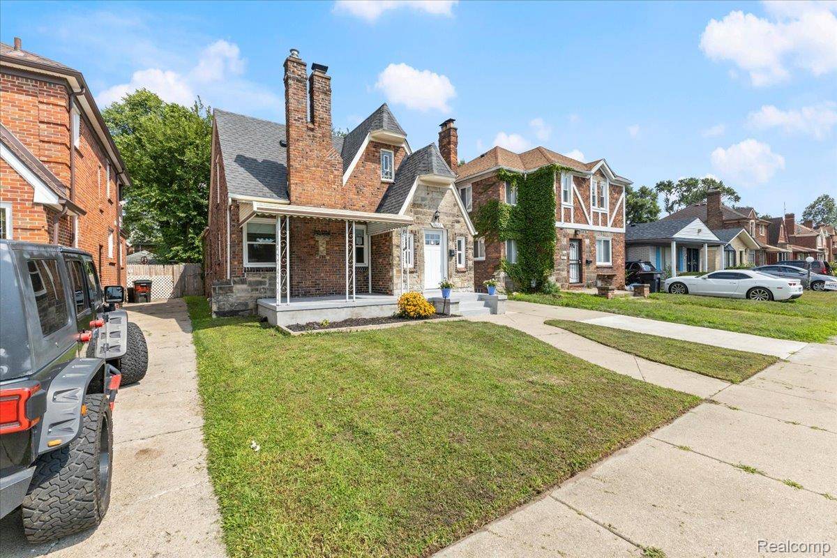 Detroit, MI 48221,18672 Cherrylawn ST