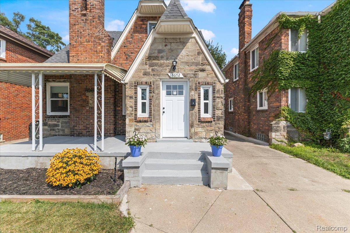 Detroit, MI 48221,18672 Cherrylawn ST