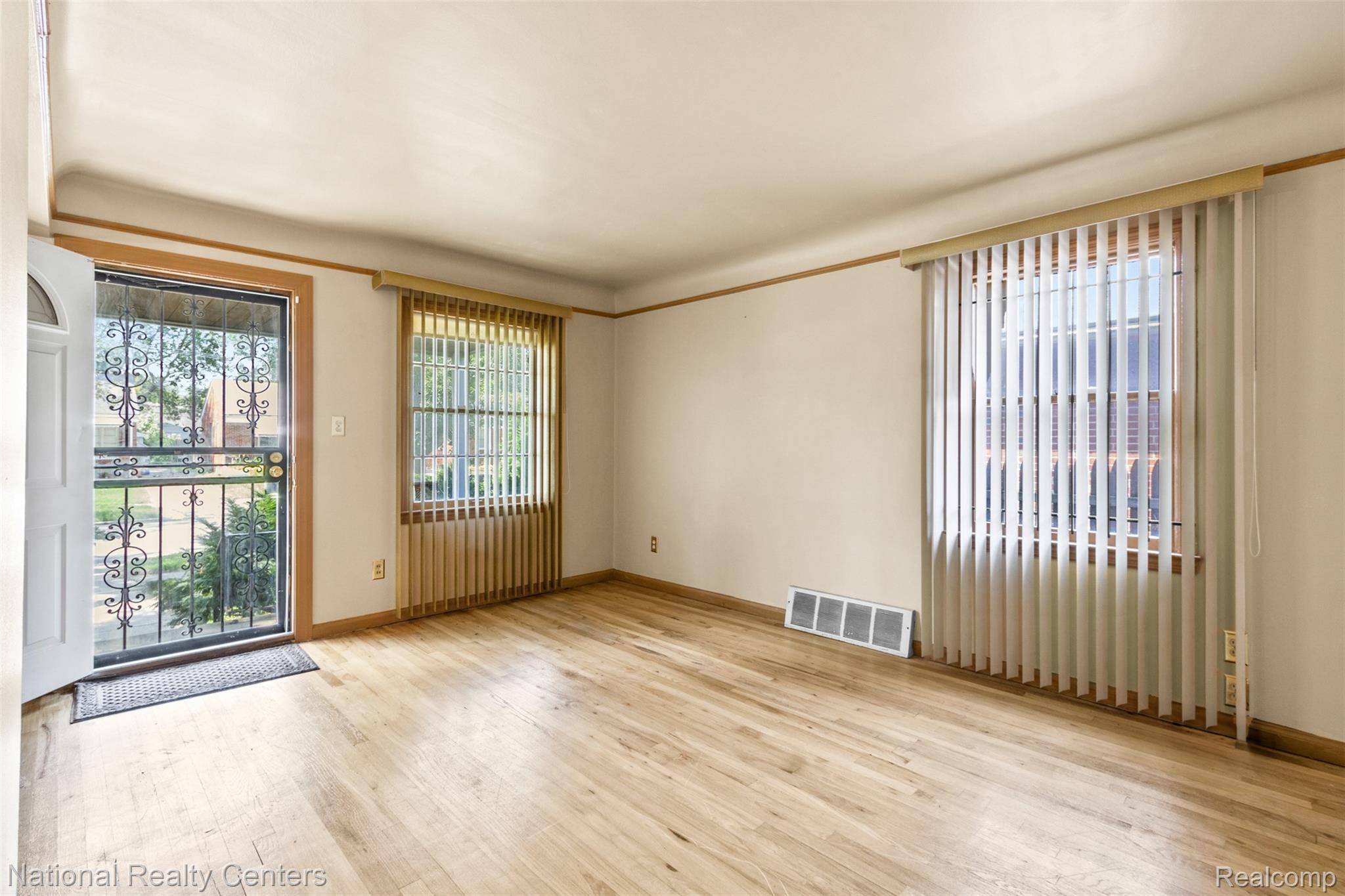 Detroit, MI 48223,12922 Grayfield ST