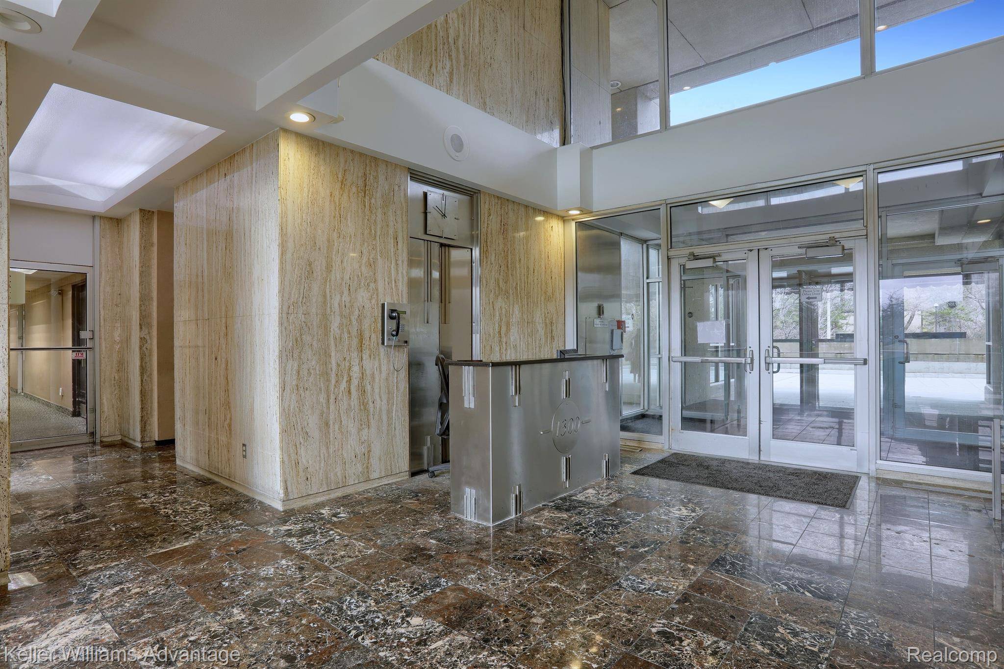 Detroit, MI 48207,1300 E LAFAYETTE ST #1509