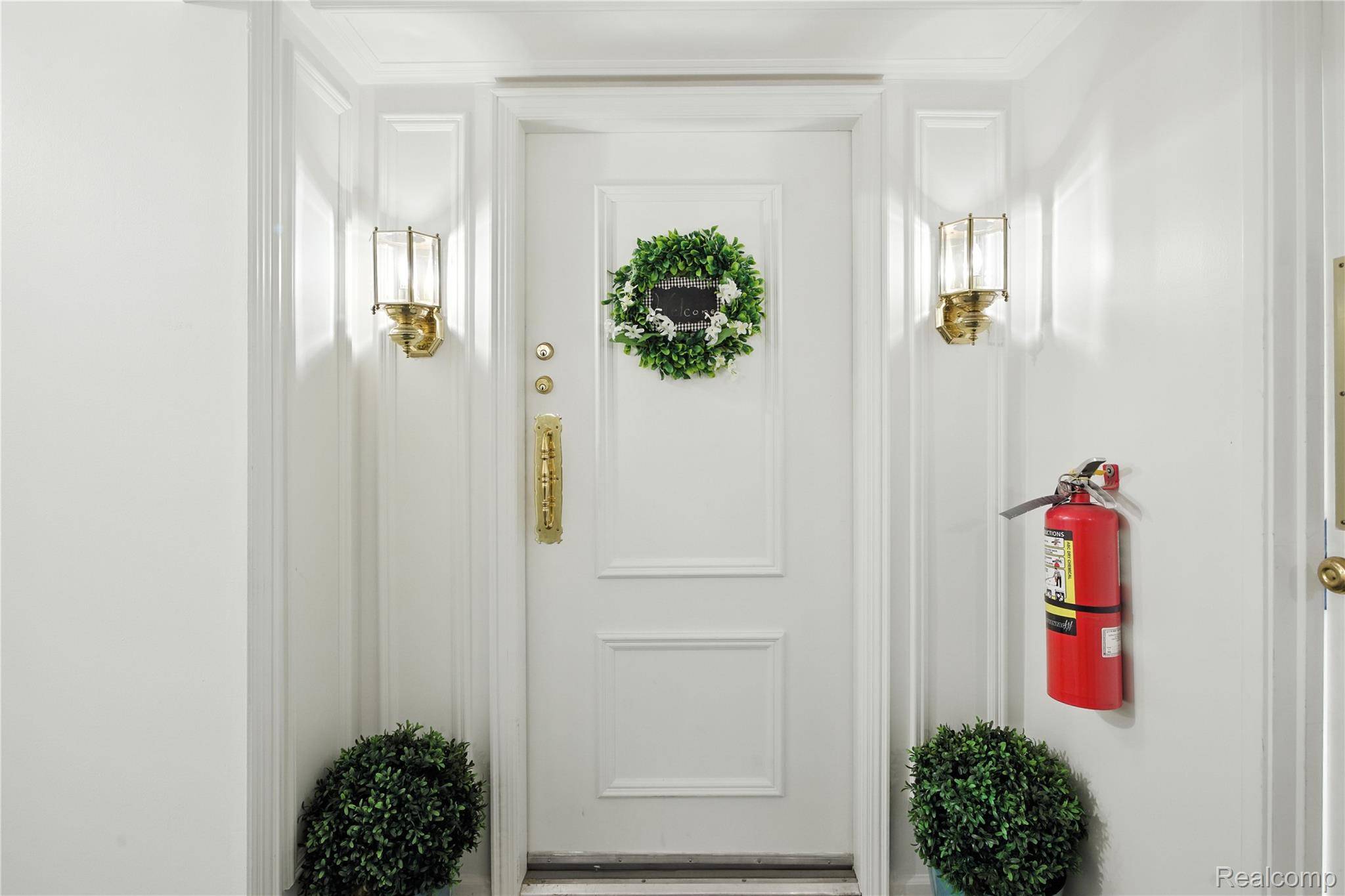 Beverly Hills, MI 48025,19710 W 13 Mile RD #211