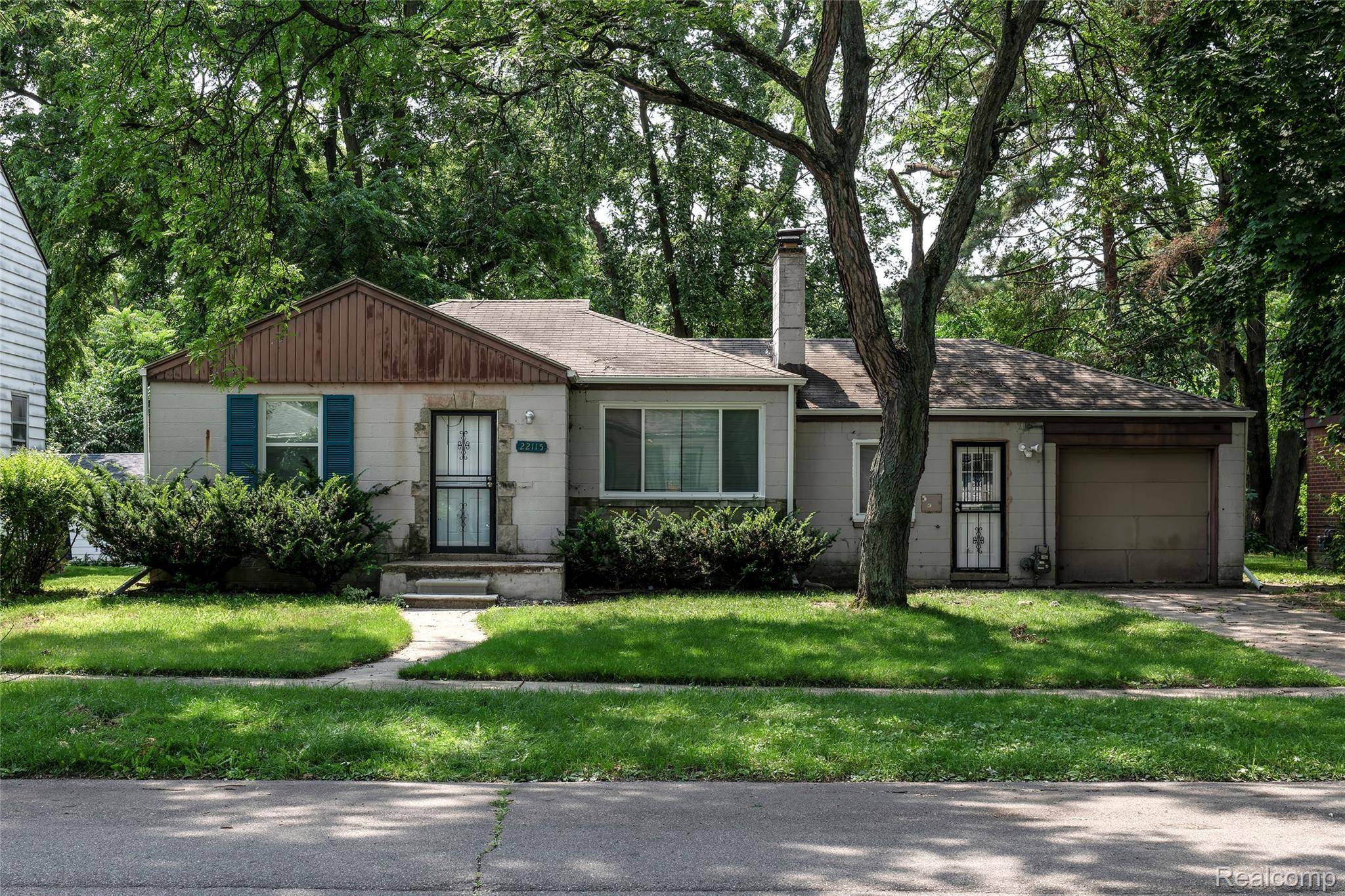 Detroit, MI 48219,22115 Karl ST