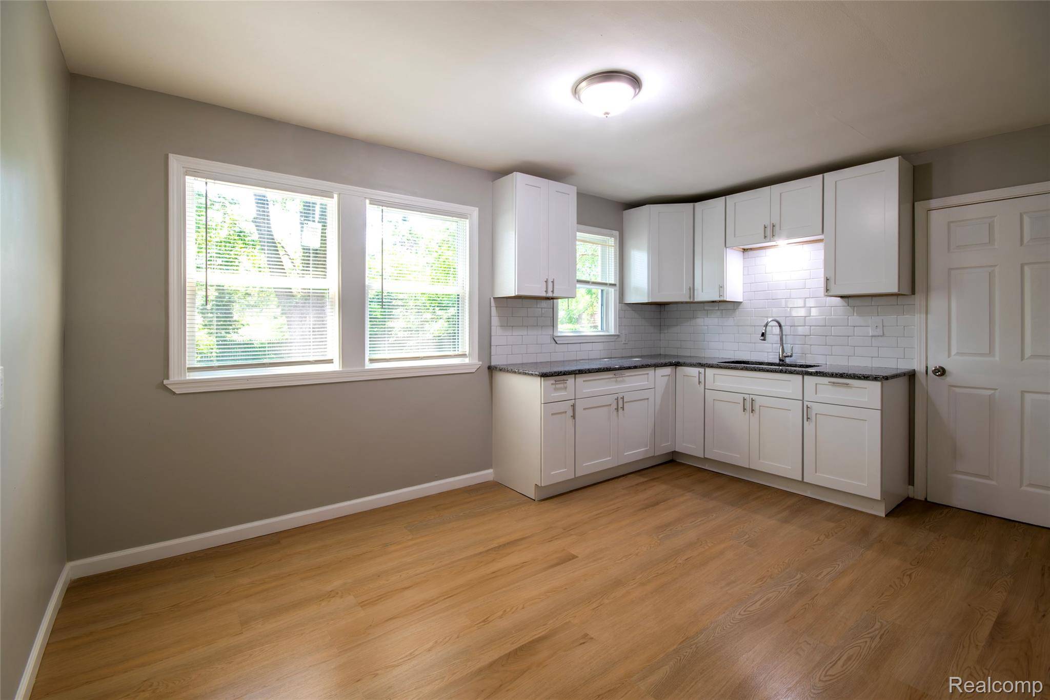 Detroit, MI 48219,22115 Karl ST