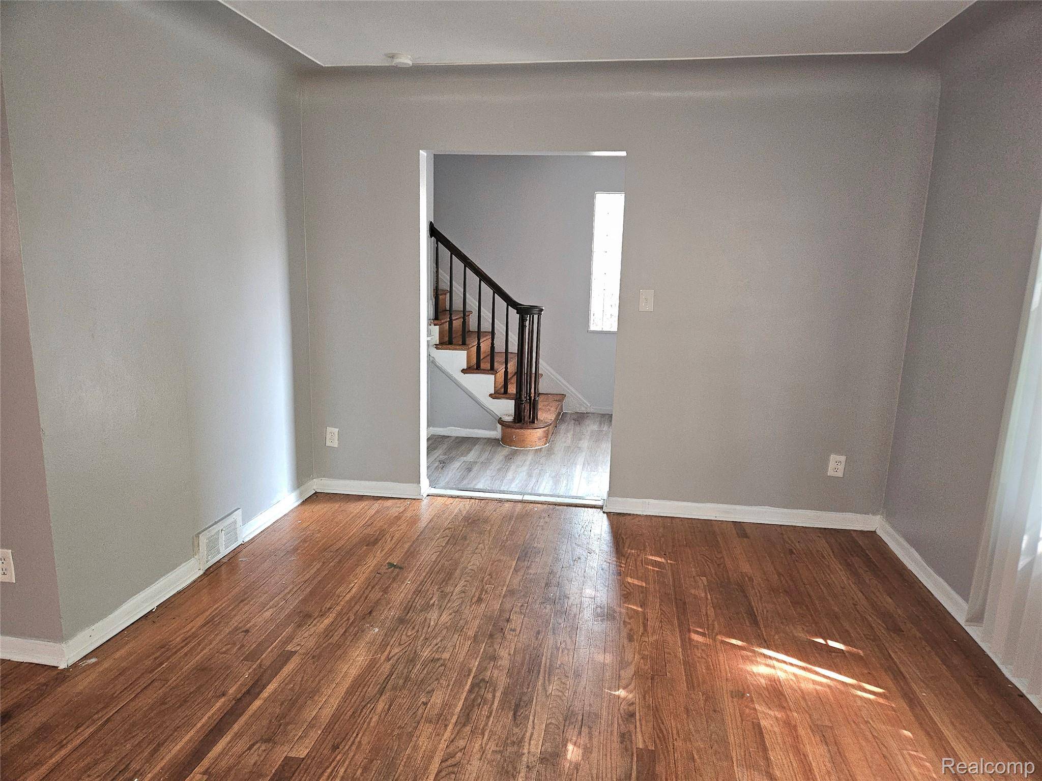 Detroit, MI 48219,16891 Avon AVE