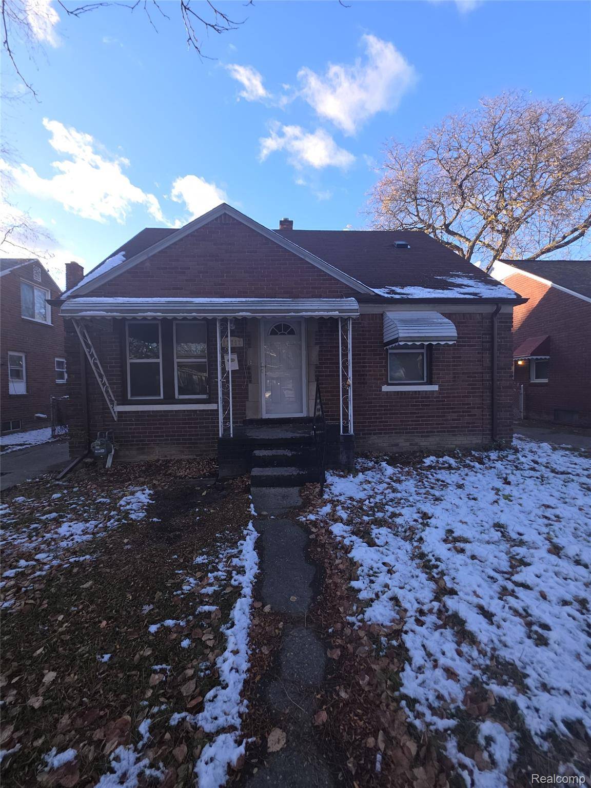 Detroit, MI 48224,12717 Riad ST