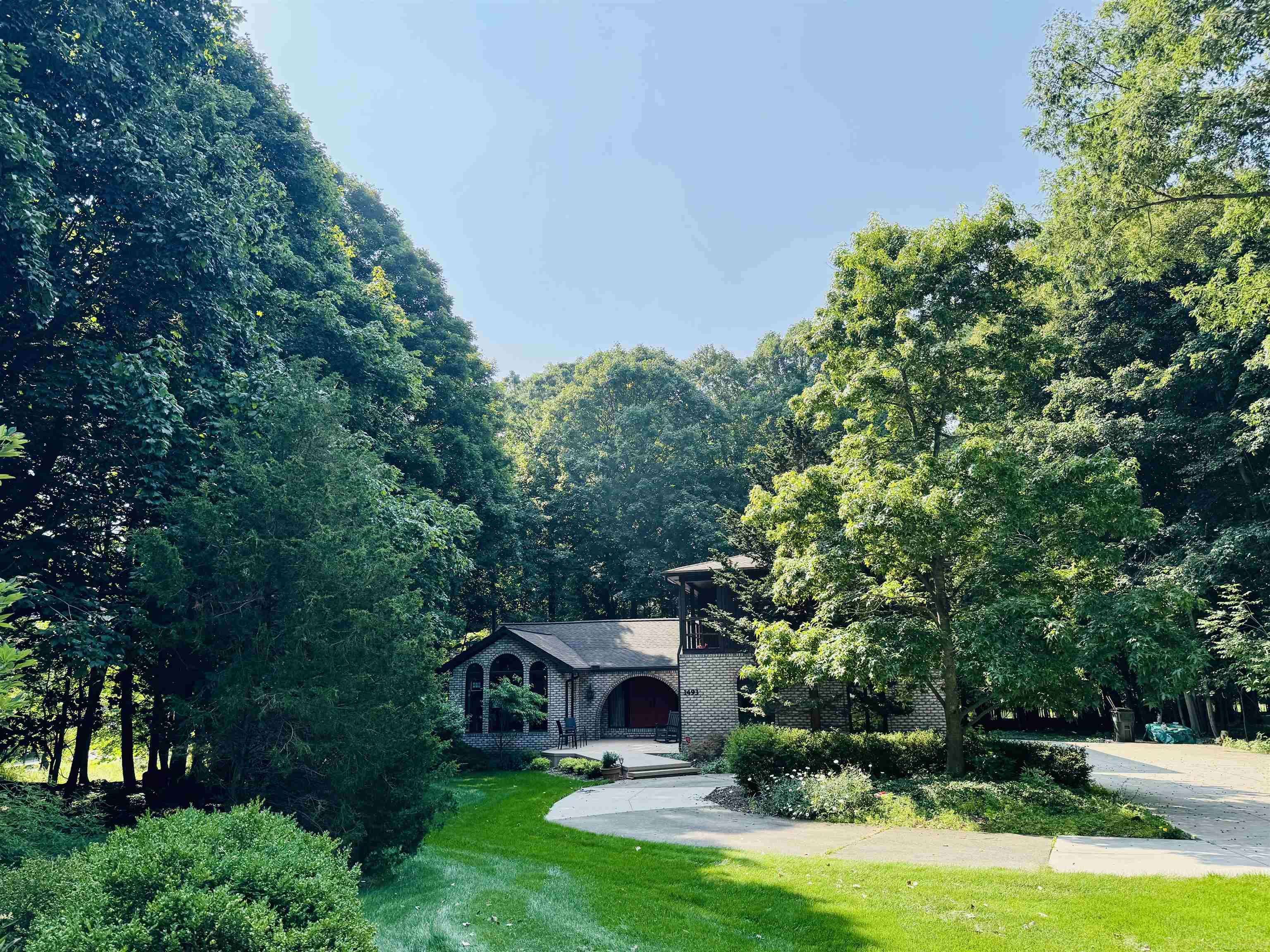 Rochester Hills, MI 48309,1493 Gracedale DR