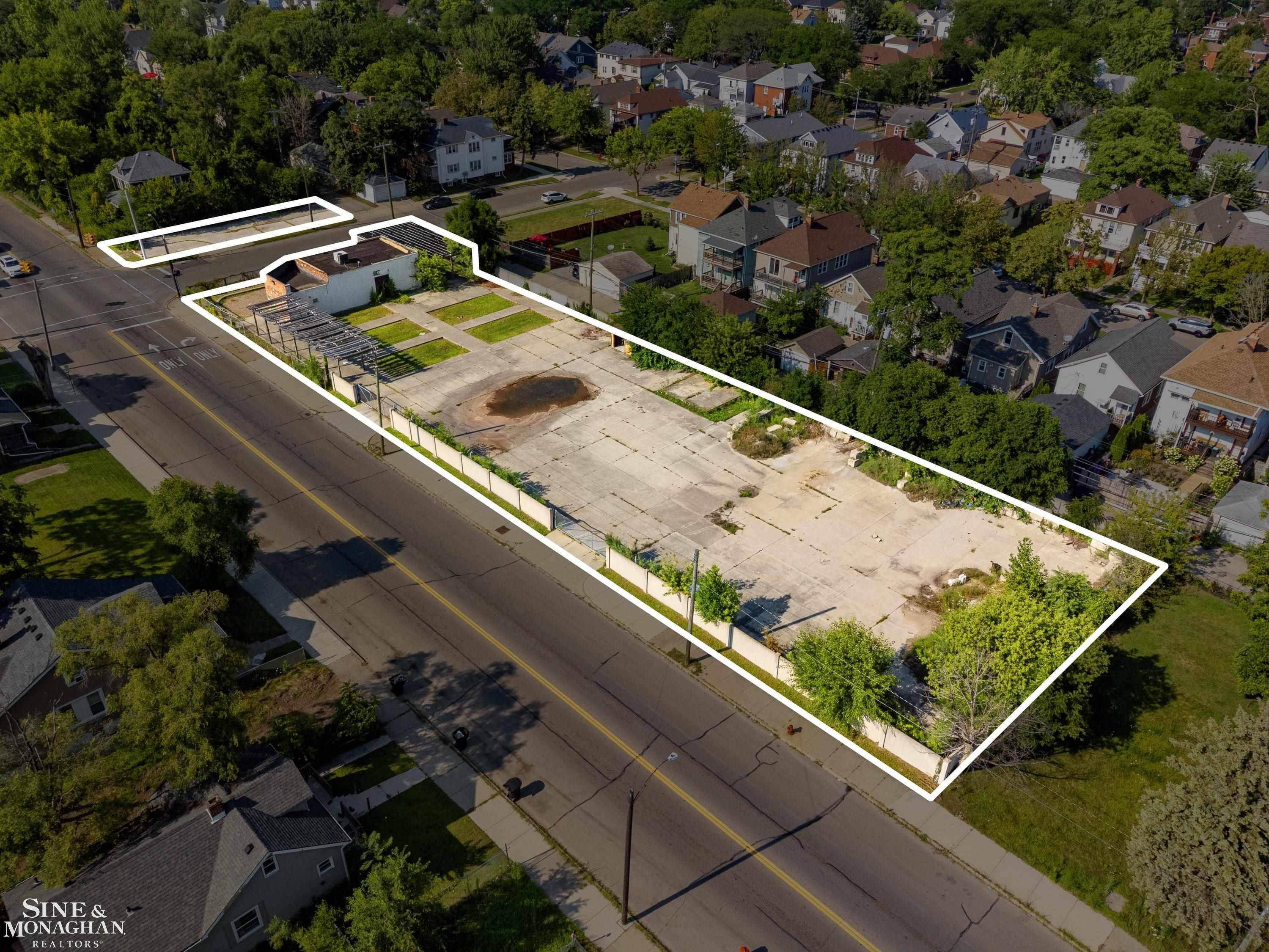 Detroit, MI 48215,2500 Alter RD