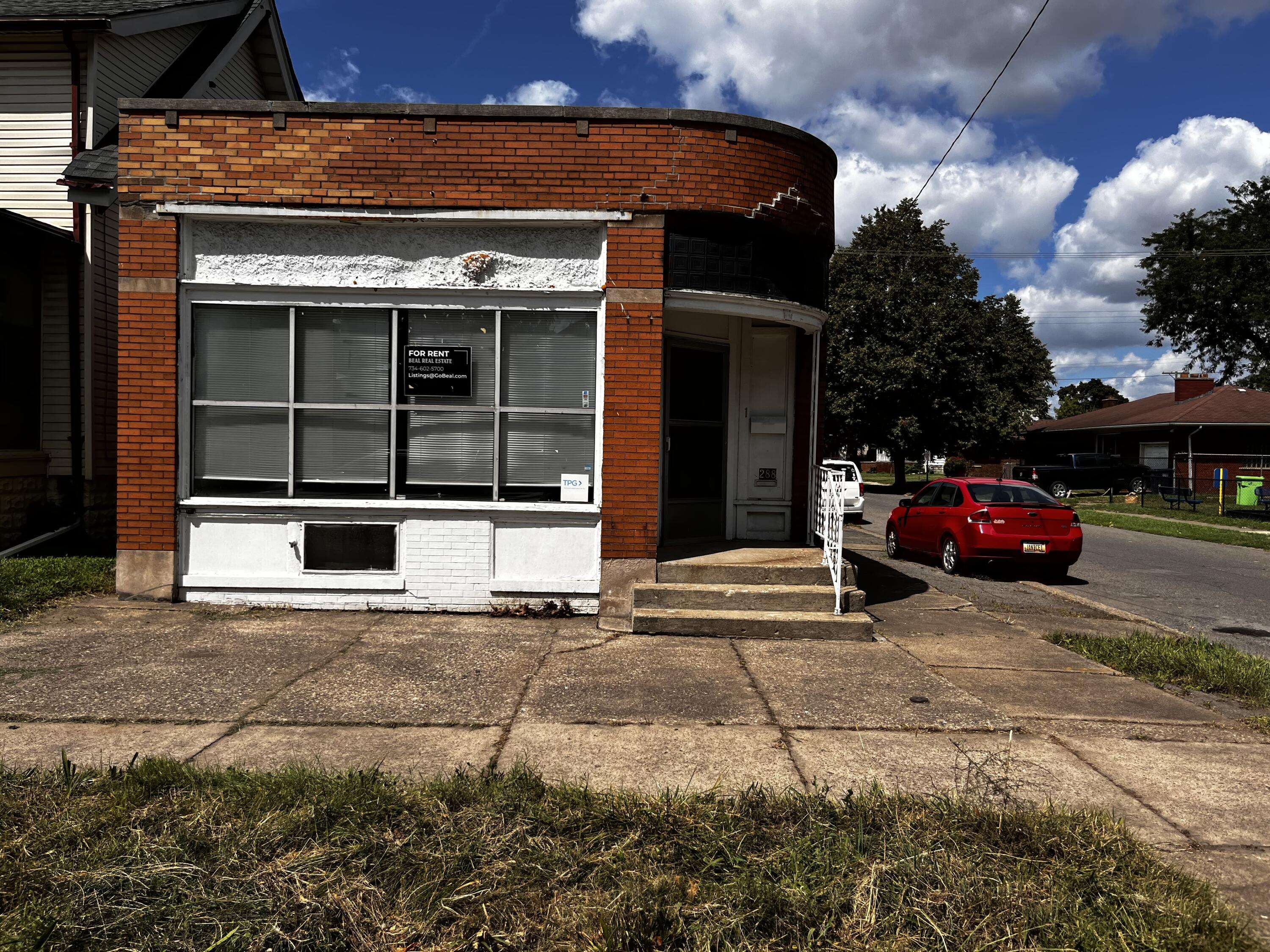 River Rouge, MI 48218,288 Richter ST