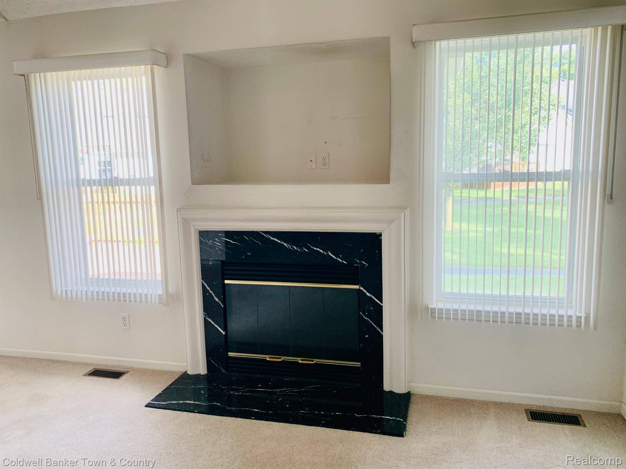 Taylor, MI 48180,22745 COACHLIGHT CIR