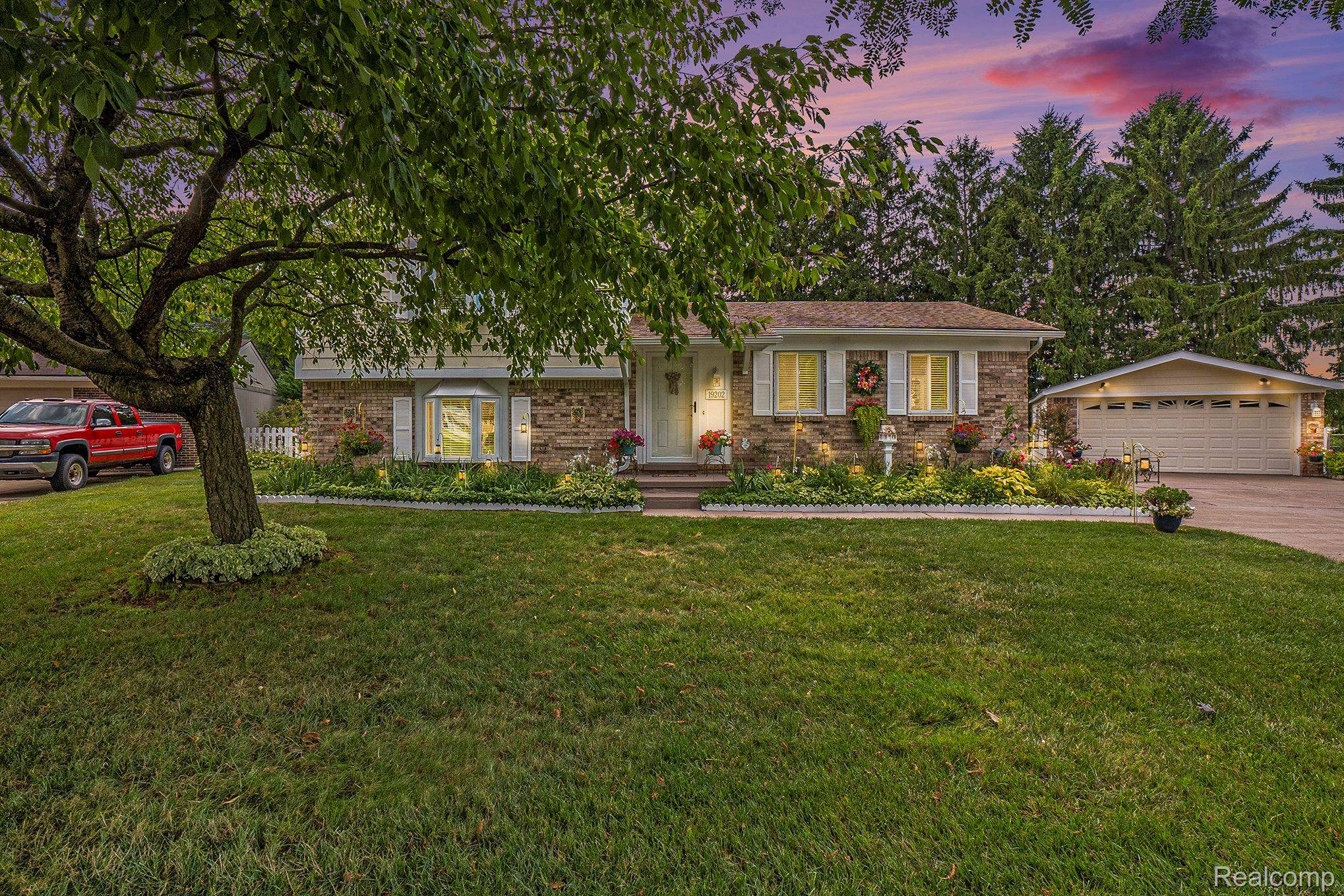 Clinton Township, MI 48038,19202 Edward CT