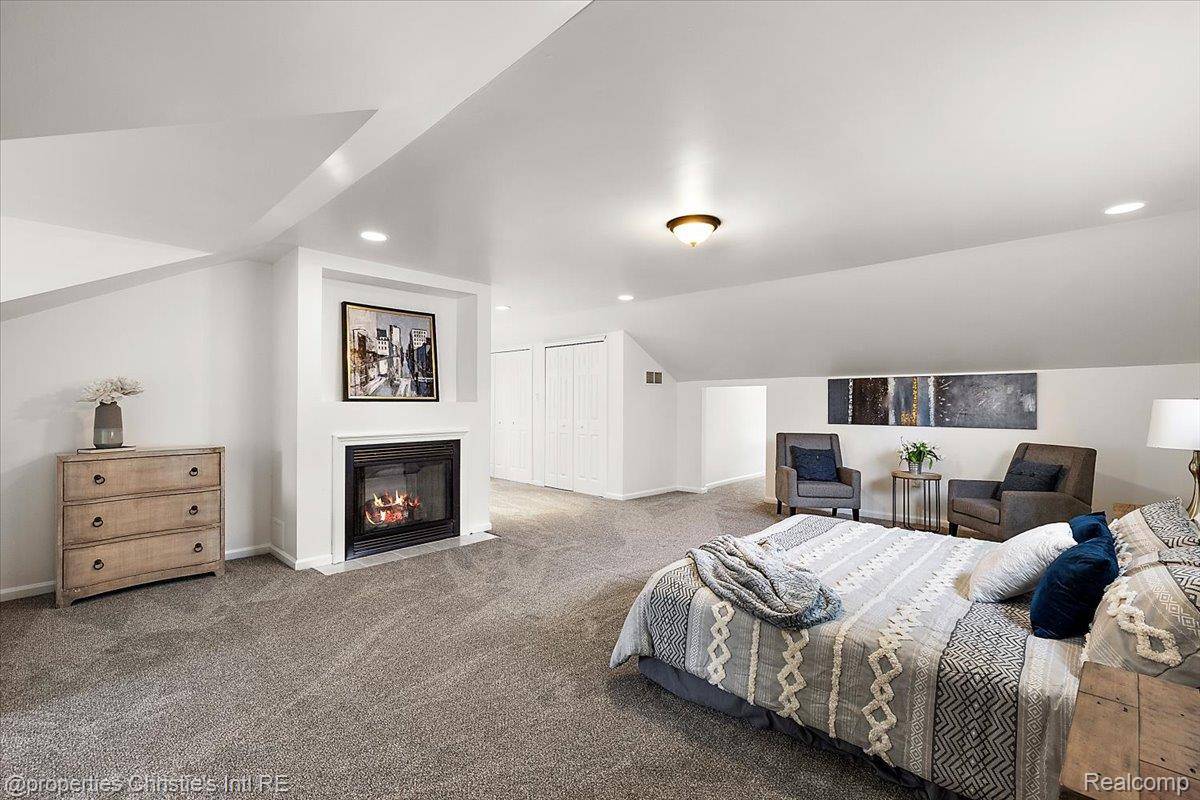 Detroit, MI 48227,14056 Saint Marys ST